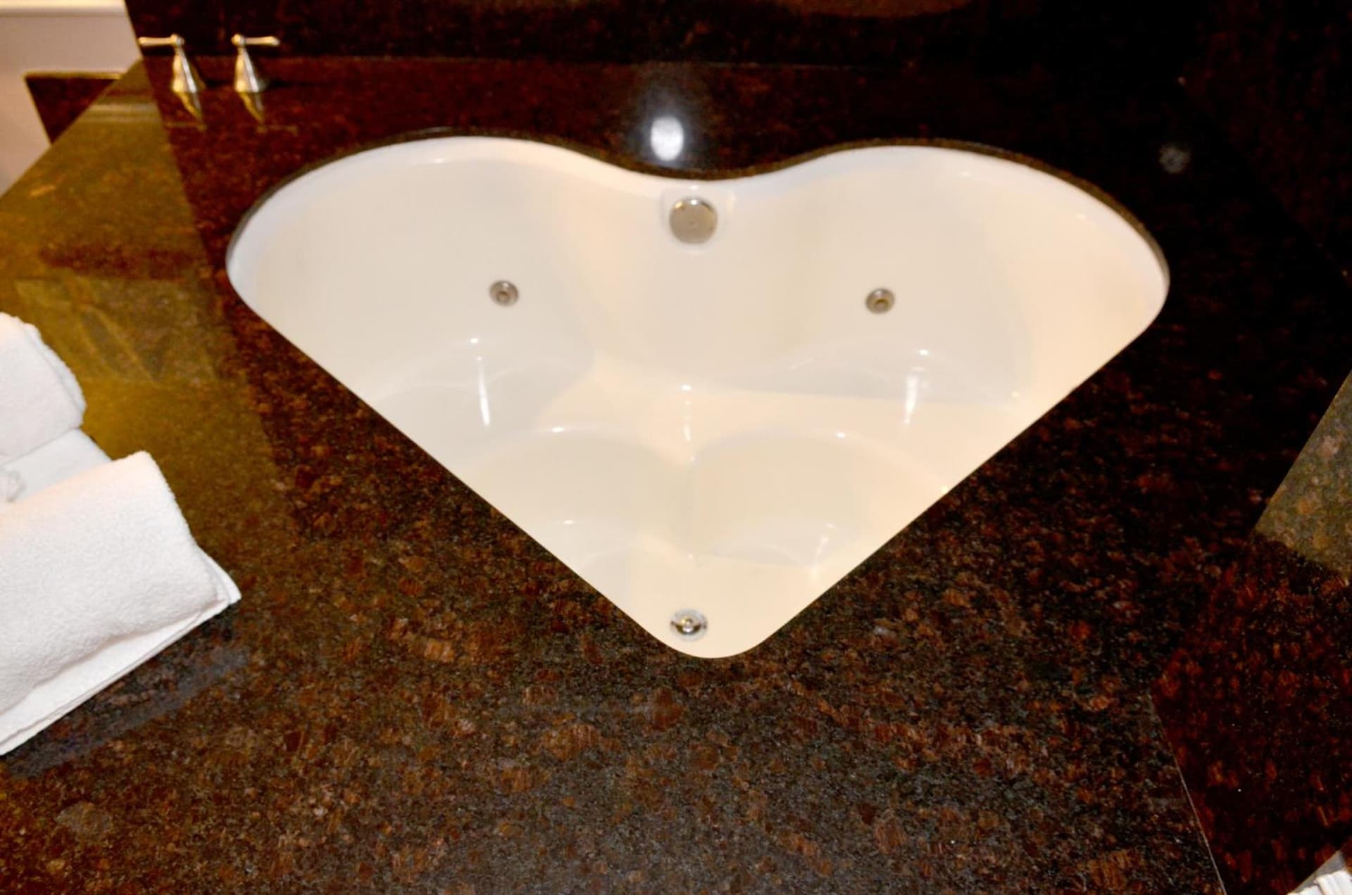 Dynasty Suites Hotel gallery photo in Riverside, CA — image 8