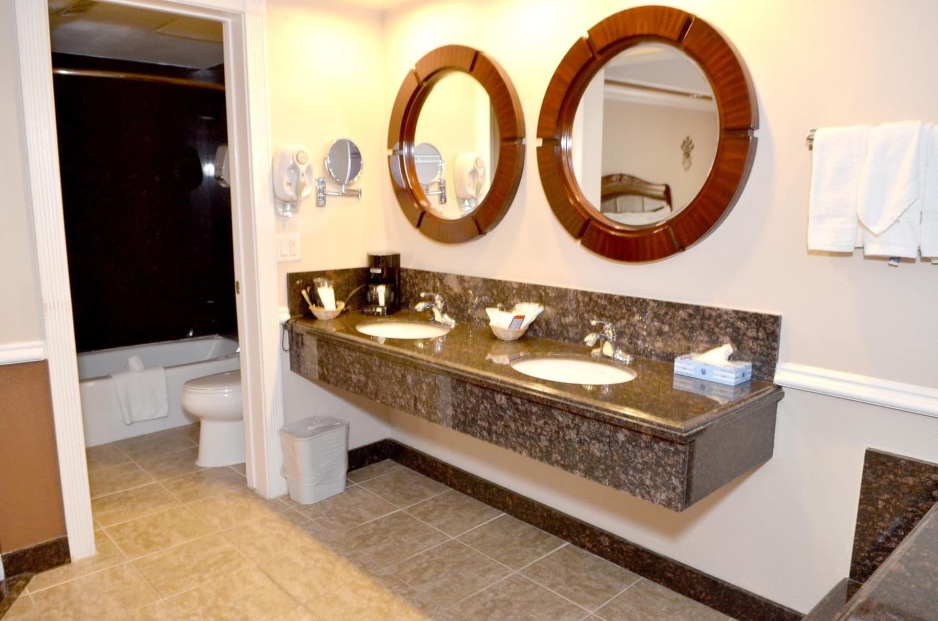 Dynasty Suites Hotel gallery photo in Riverside, CA — image 22