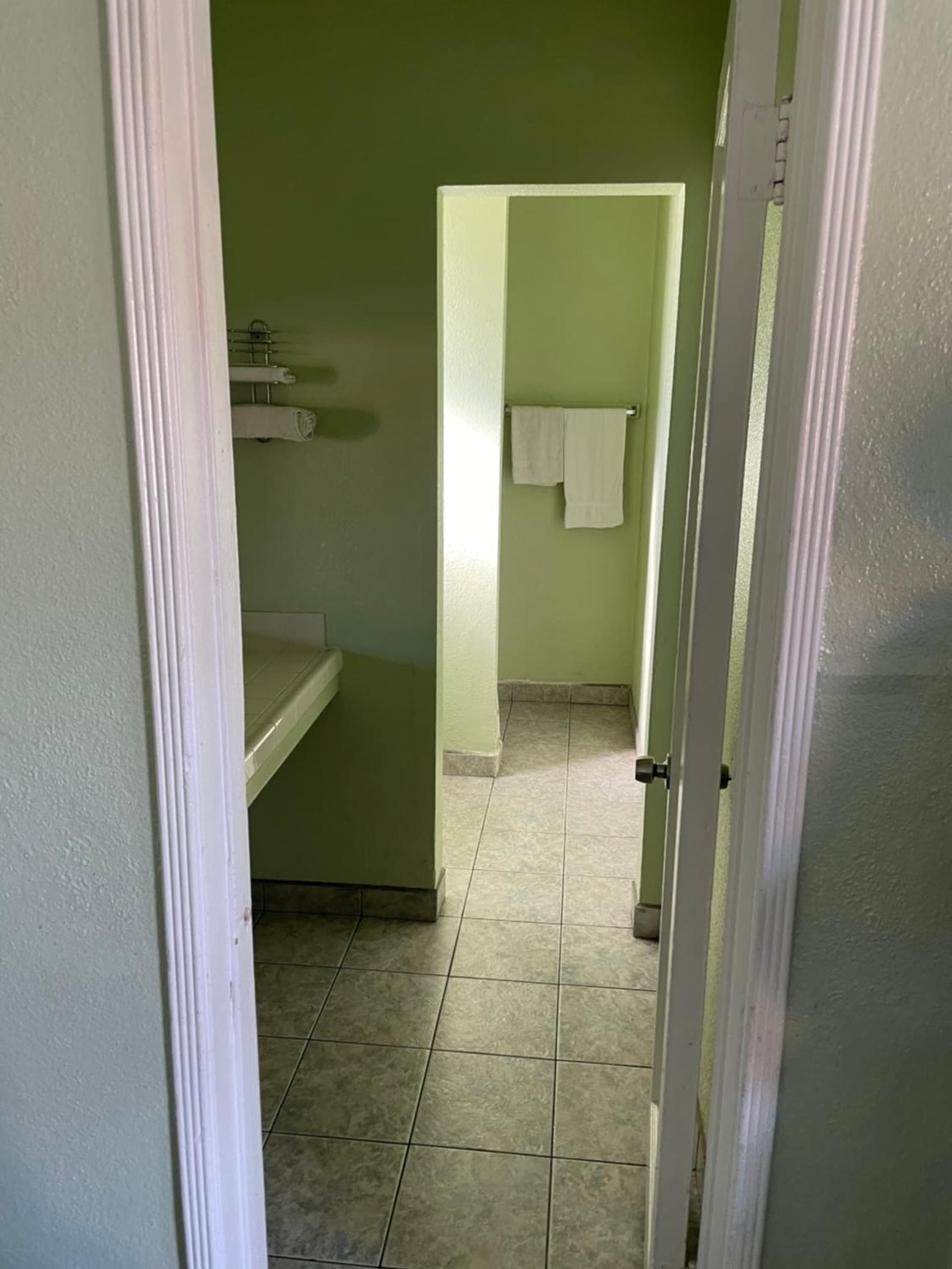 RAMONA MOTEL interior in Hemet, CA — gallery photo 2