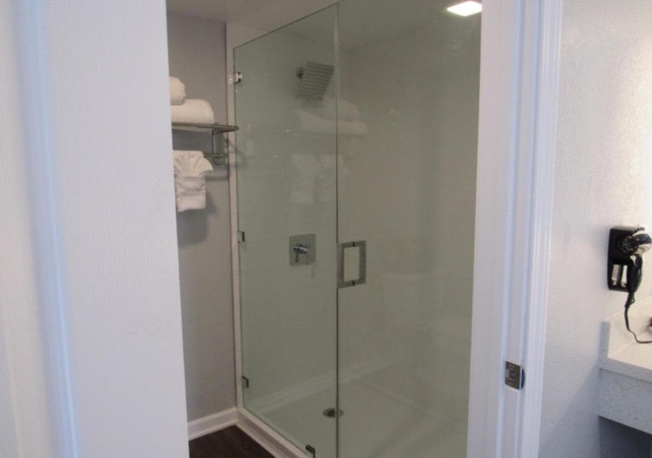 Capri Suites Anaheim gallery photo in Anaheim, CA — image 20