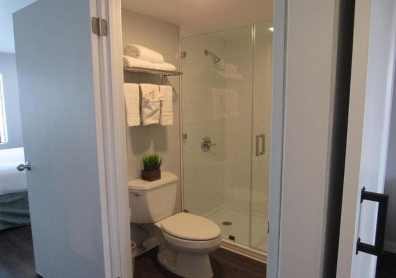 Capri Suites Anaheim gallery photo in Anaheim, CA — image 19