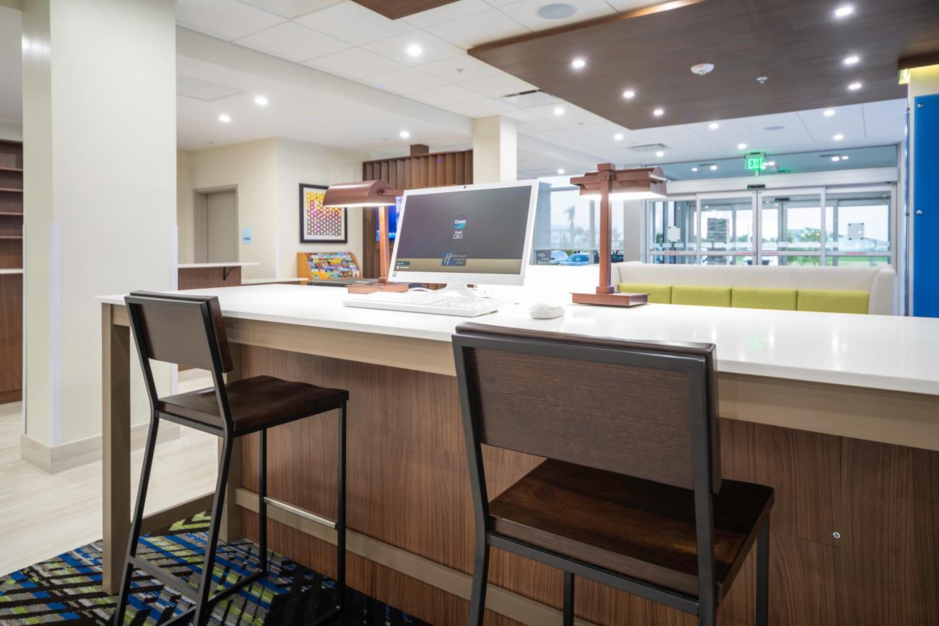 Holiday Inn Express & Suites - Fort Myers Airport by IHG gallery photo in Fort Myers, FL — image 12