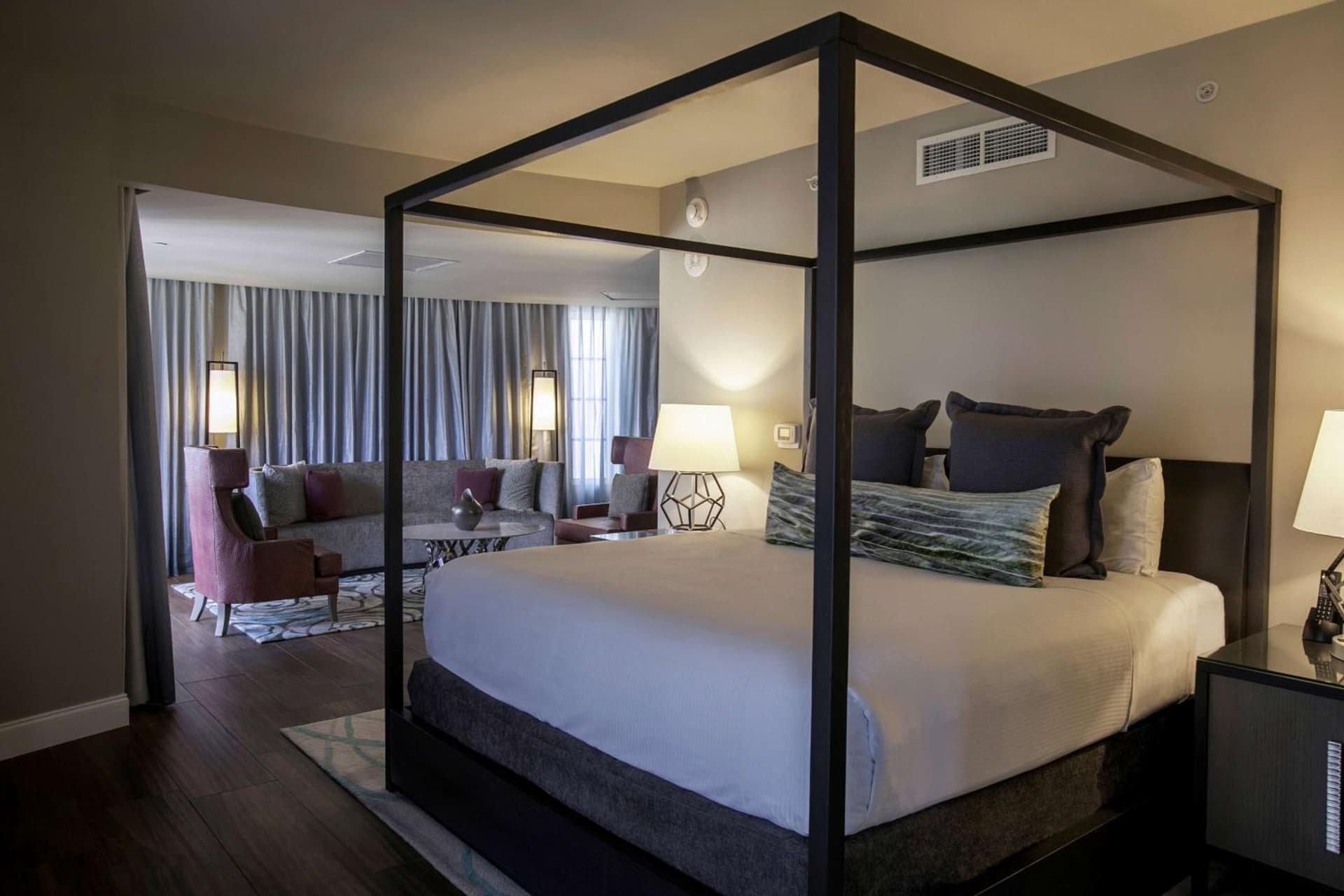 Wyndham Grand Jupiter at Harbourside Place gallery photo in Jupiter, FL — image 32