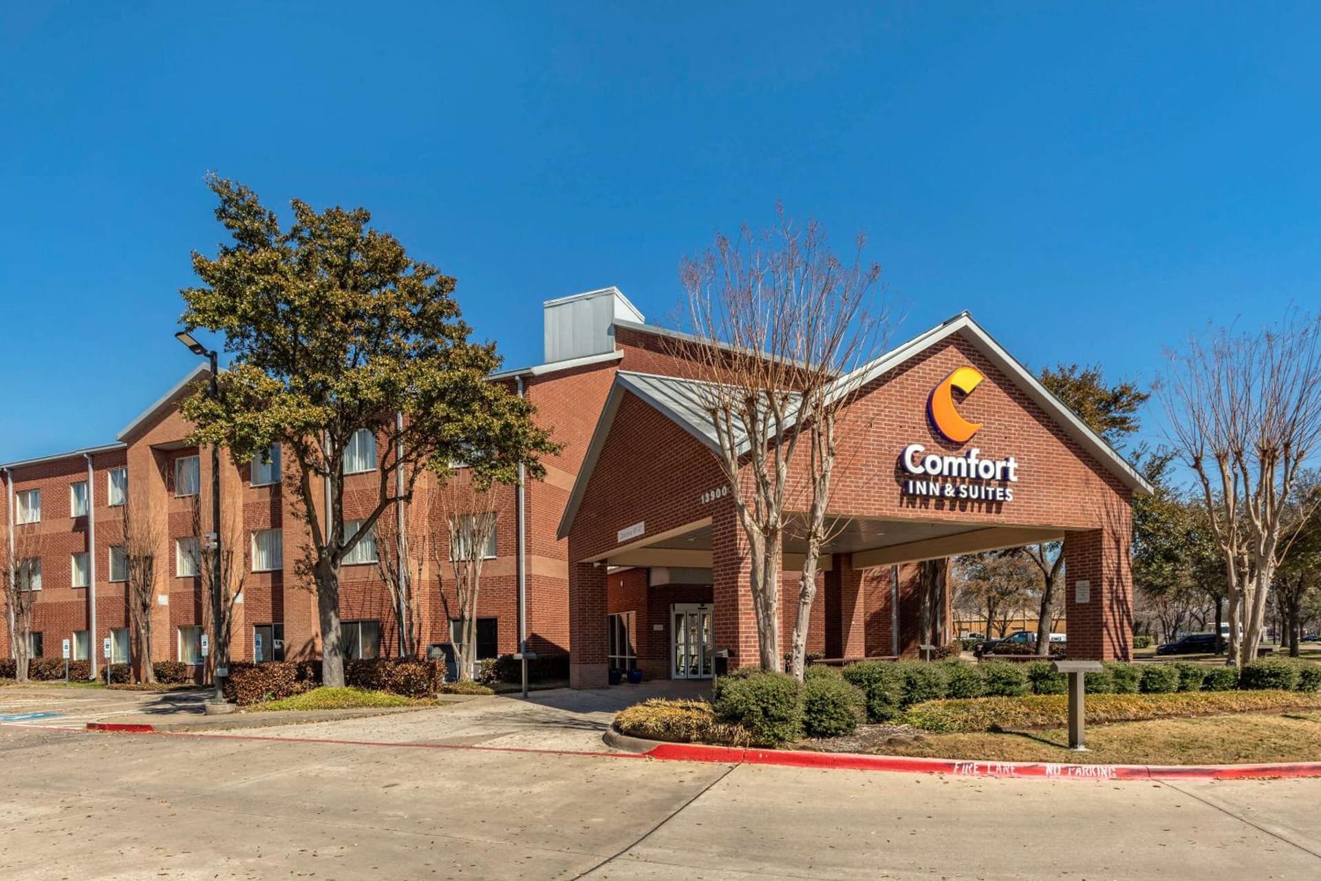 Comfort Inn & Suites North Dallas-Addison interior in Dallas, TX — gallery photo 2