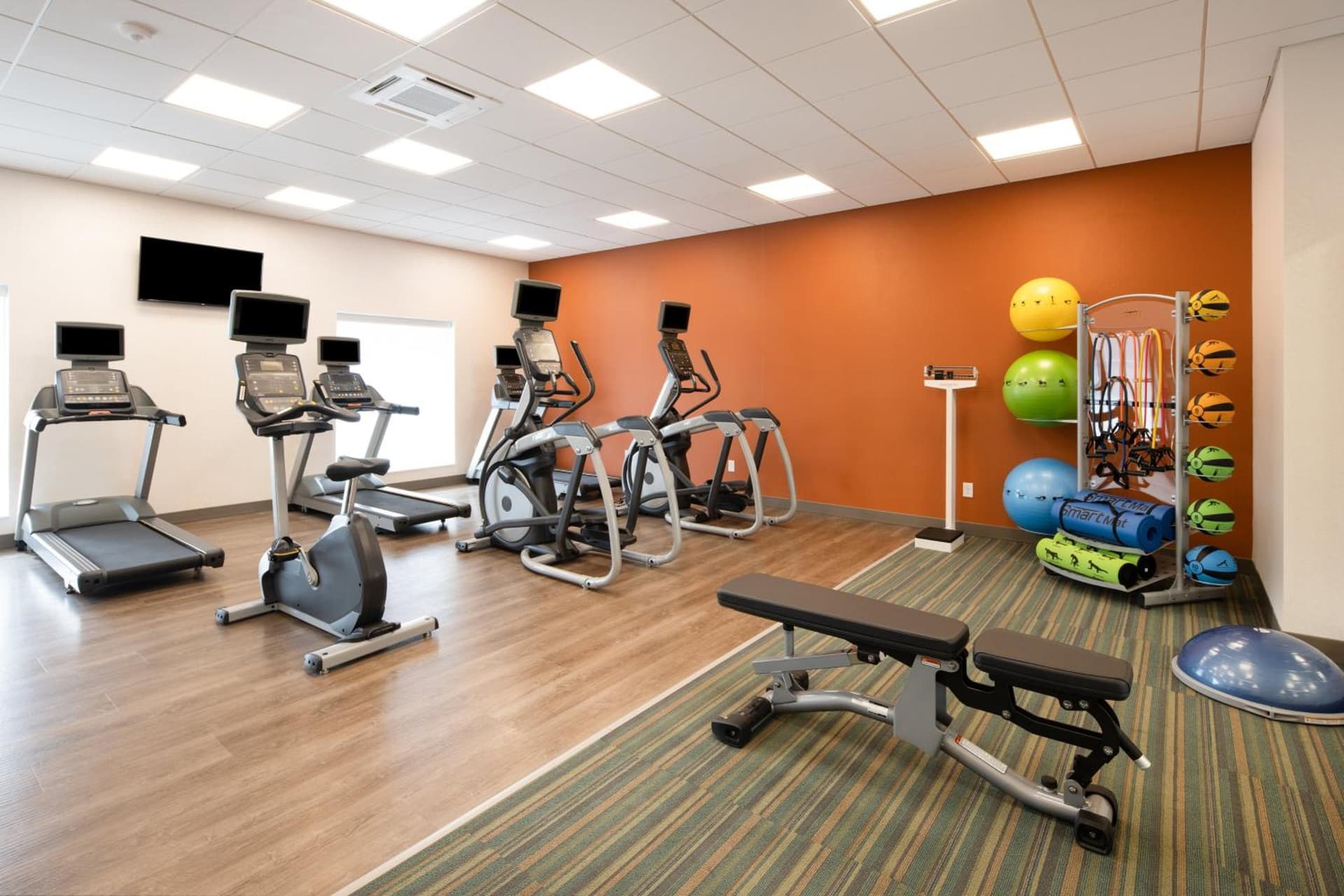 Holiday Inn Express & Suites Ft Myers Beach-Sanibel Gateway by IHG gallery photo in Fort Myers Beach, FL — image 27