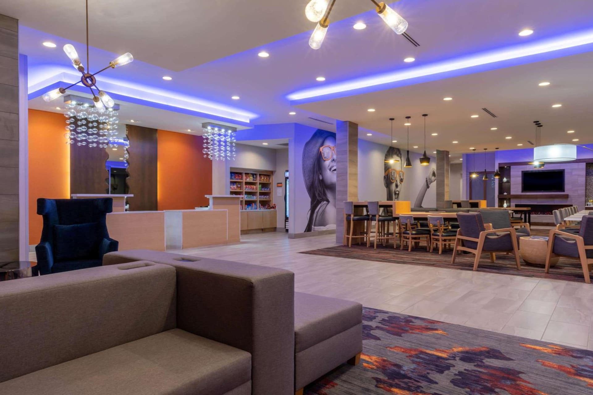 La Quinta by Wyndham Greensboro Airport High Point gallery photo in Greensboro, NC — image 22