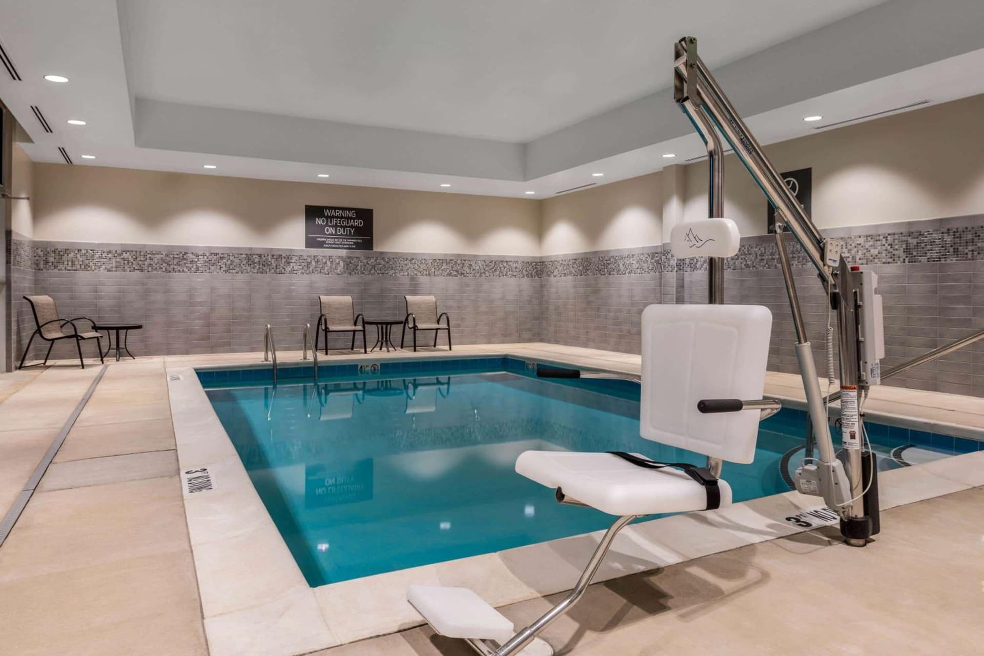 La Quinta by Wyndham Greensboro Airport High Point gallery photo in Greensboro, NC — image 13