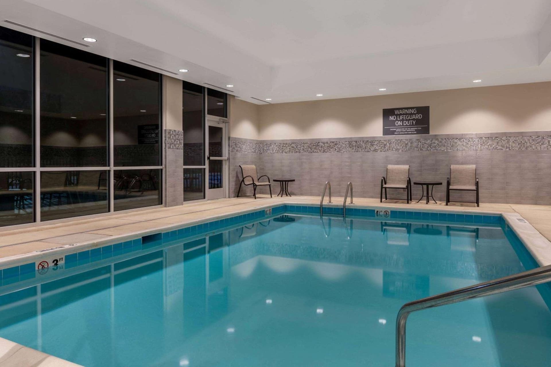La Quinta by Wyndham Greensboro Airport High Point gallery photo in Greensboro, NC — image 30