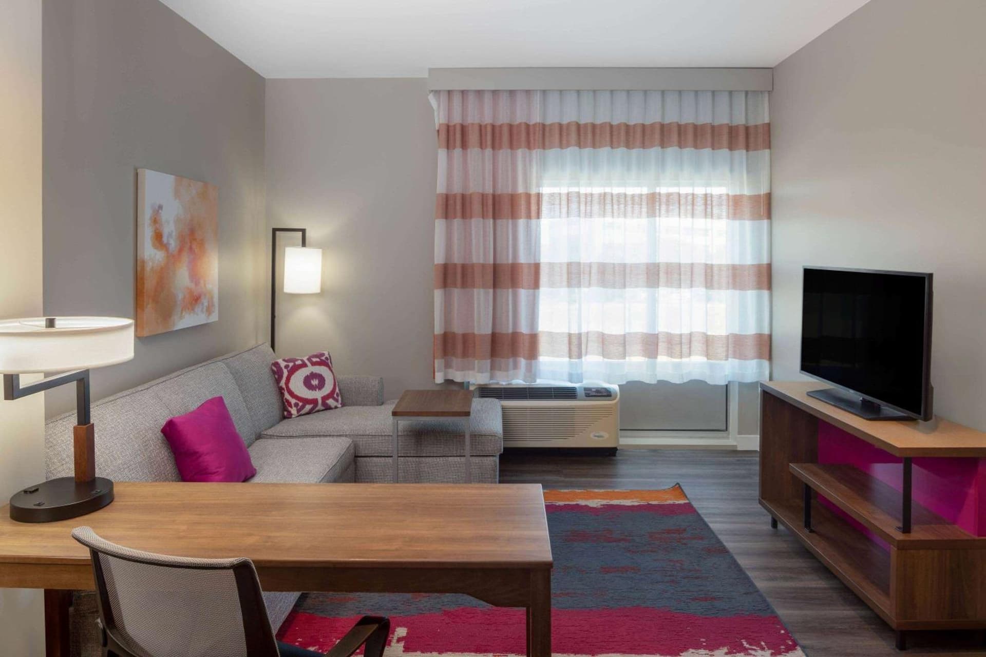 La Quinta by Wyndham Greensboro Airport High Point gallery photo in Greensboro, NC — image 34