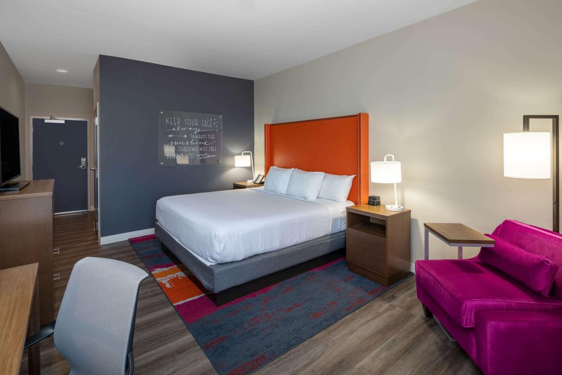 La Quinta by Wyndham Greensboro Airport High Point interior in Greensboro, NC — gallery photo 2