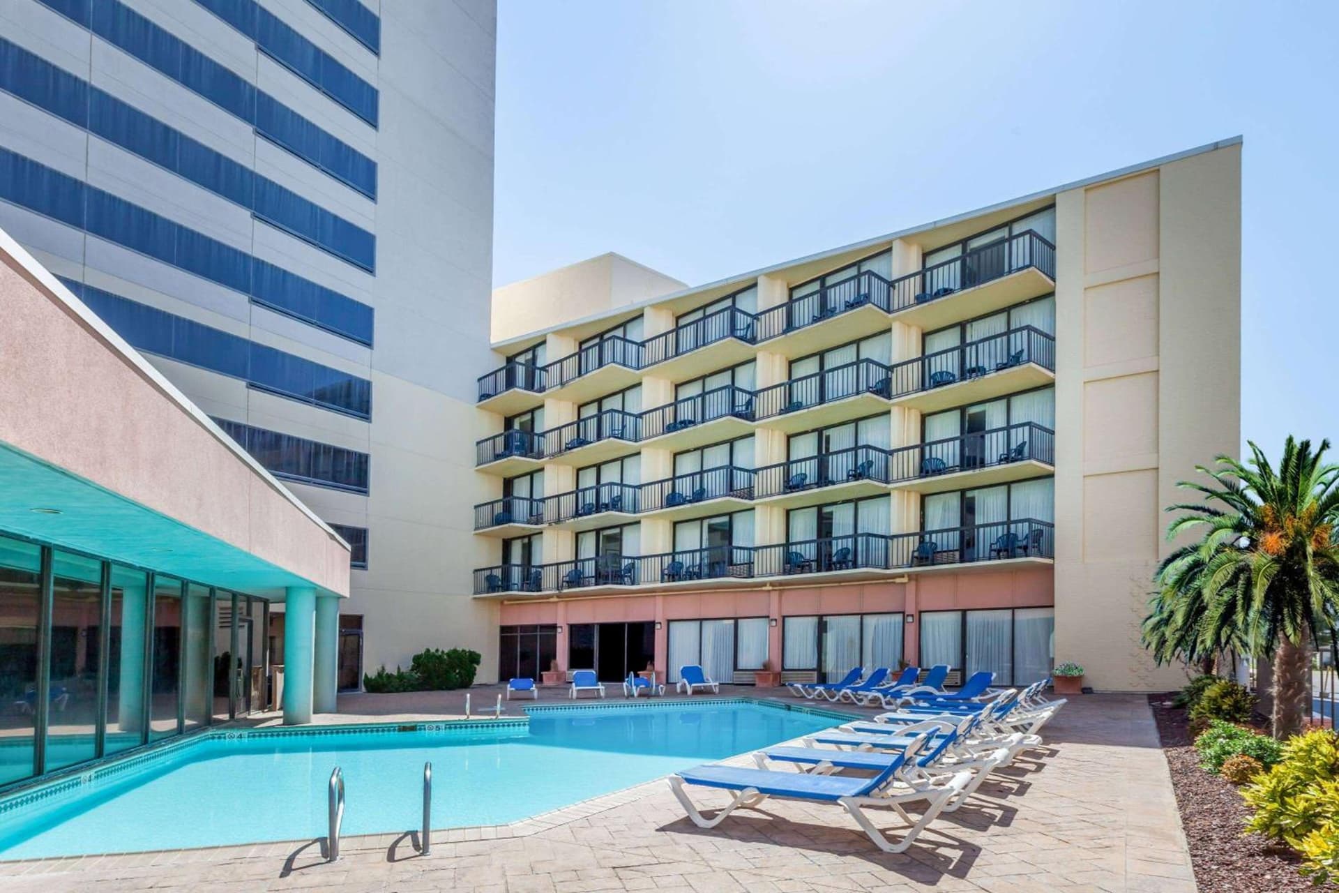 Wyndham Virginia Beach Oceanfront gallery photo in Virginia Beach, VA — image 13
