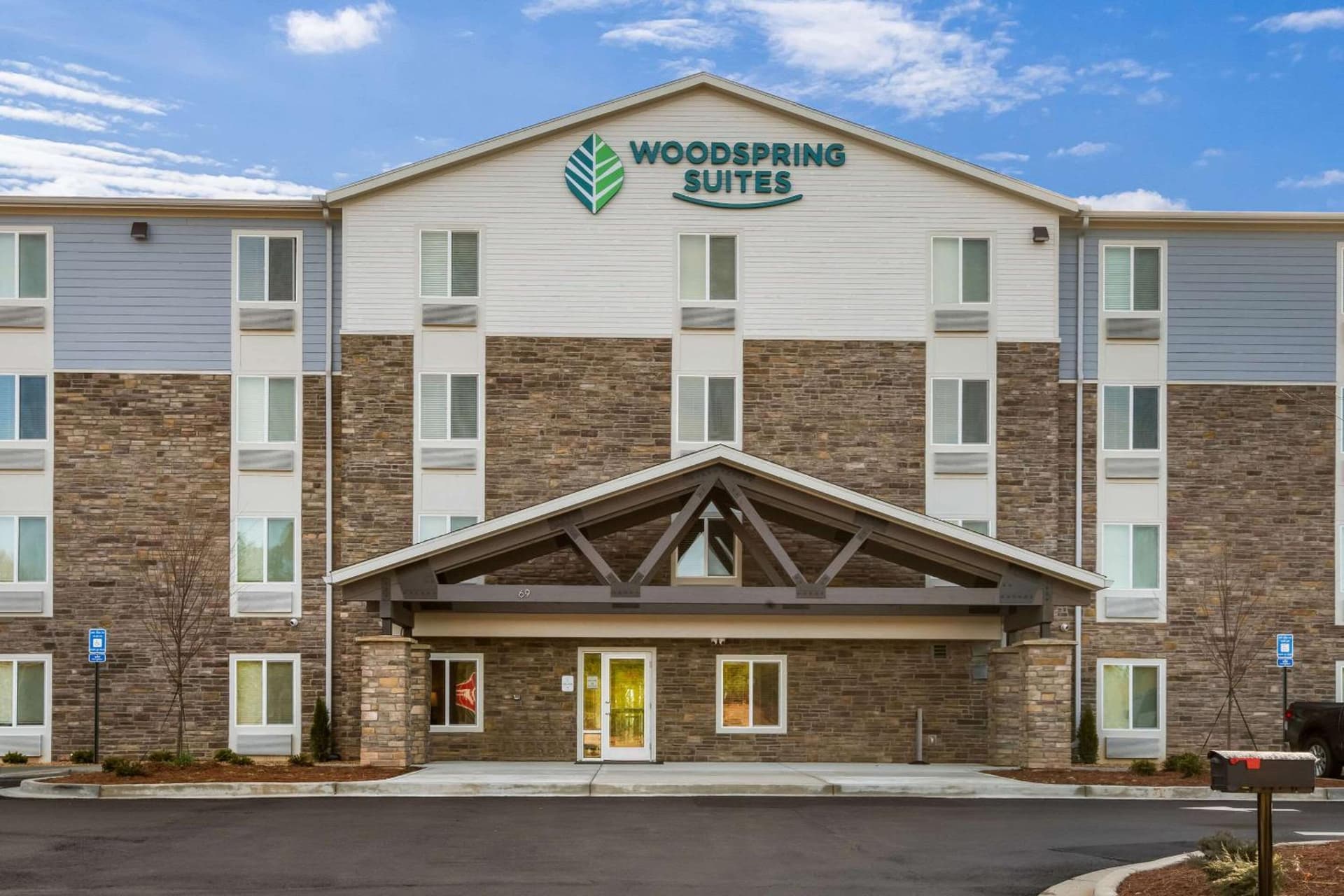 WoodSpring Suites Atlanta Newnan property views in Newnan, GA — gallery photo 3