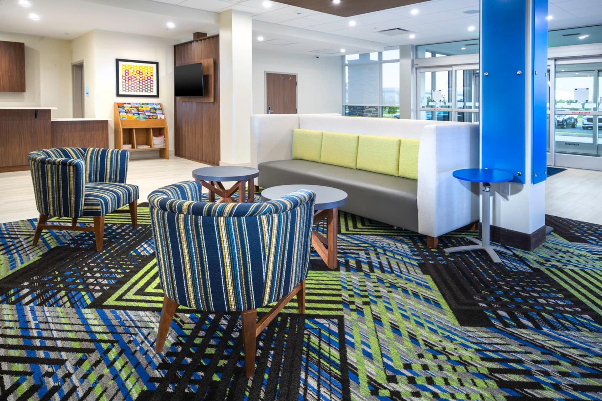 Holiday Inn Express & Suites - Fort Myers Airport by IHG gallery photo in Fort Myers, FL — image 26