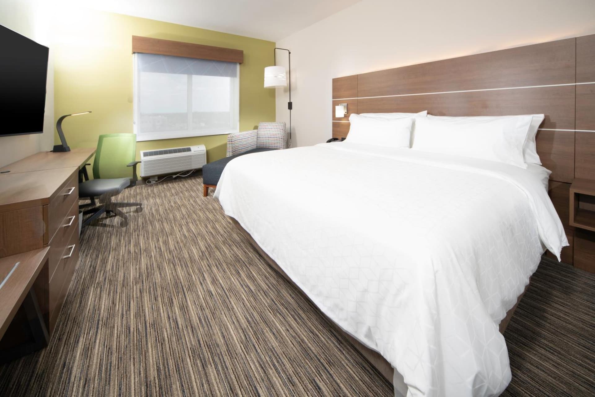 Holiday Inn Express & Suites - Fort Myers Airport by IHG gallery photo in Fort Myers, FL — image 14