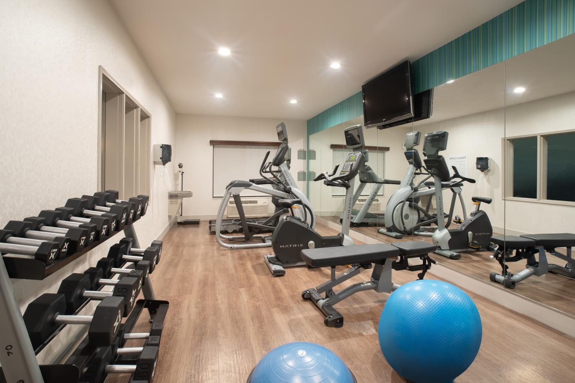 Holiday Inn Express Hotel & Suites Longmont by IHG gallery photo in Longmont, CO — image 17