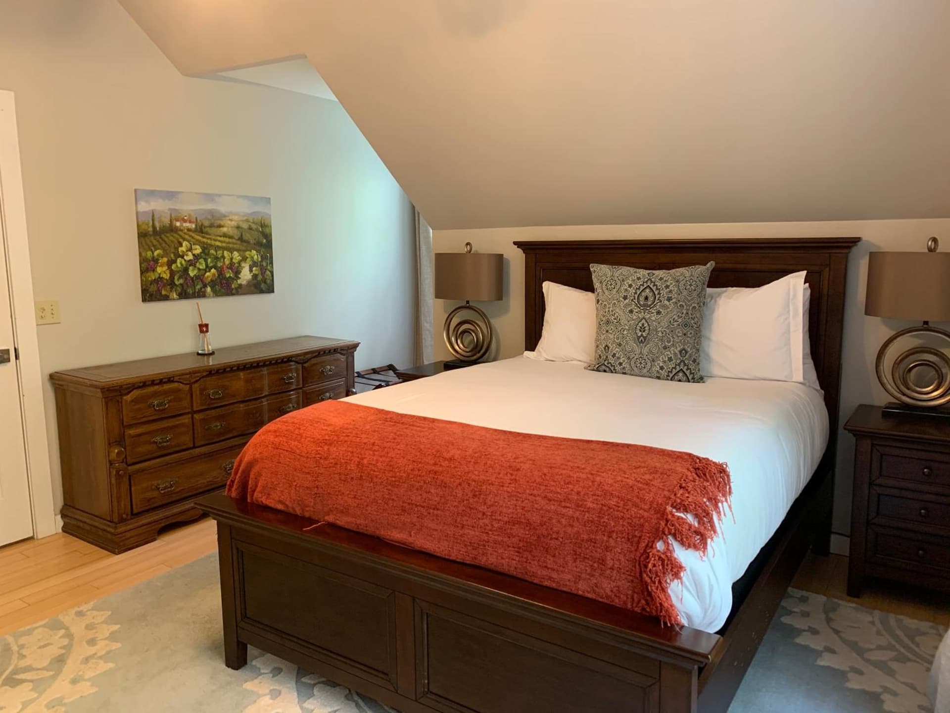 Barefoot Hills interior in Dahlonega, GA — gallery photo 2