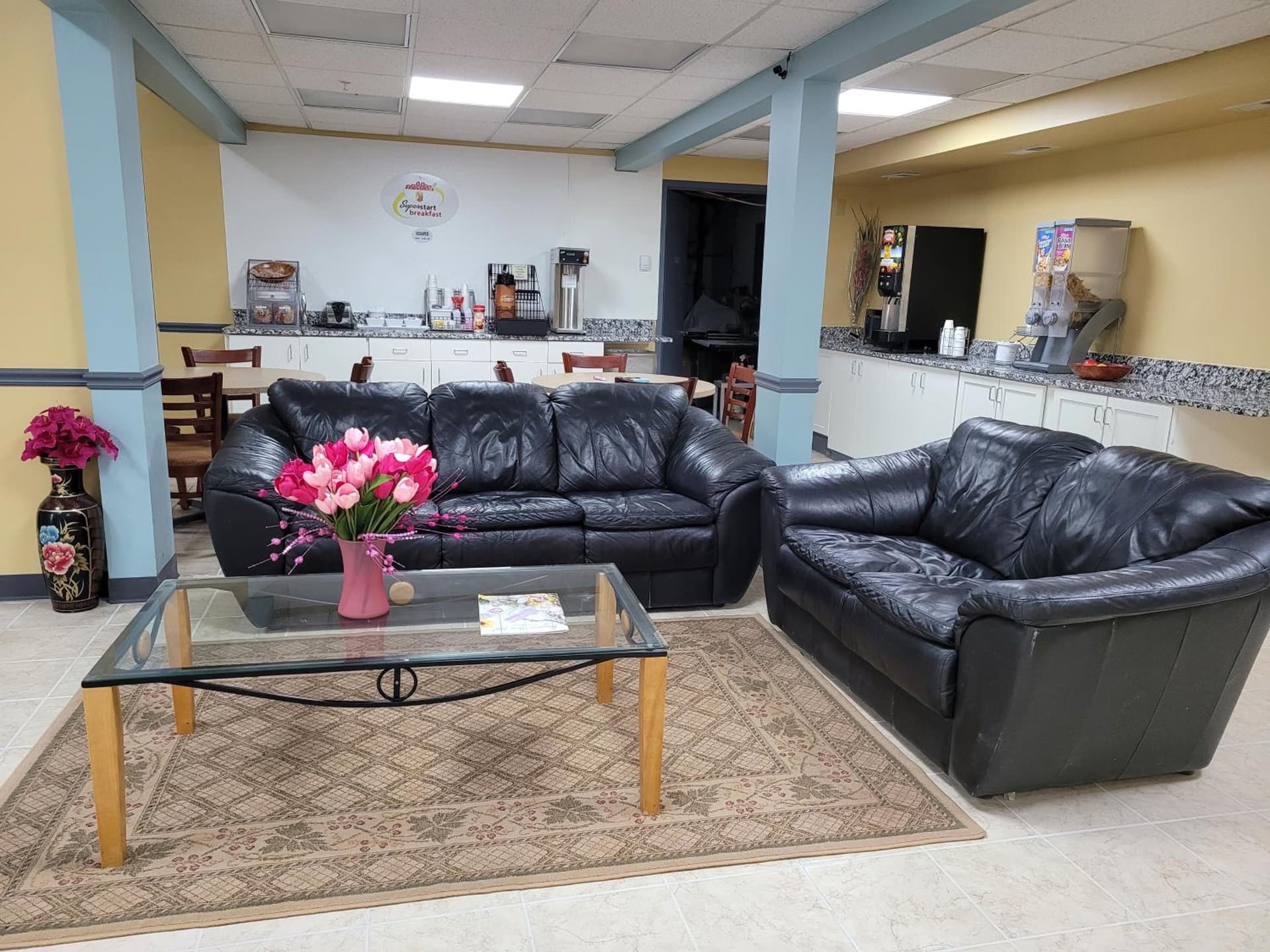 Super 8 by Wyndham Newcomerstown gallery photo in Newcomerstown, OH — image 9