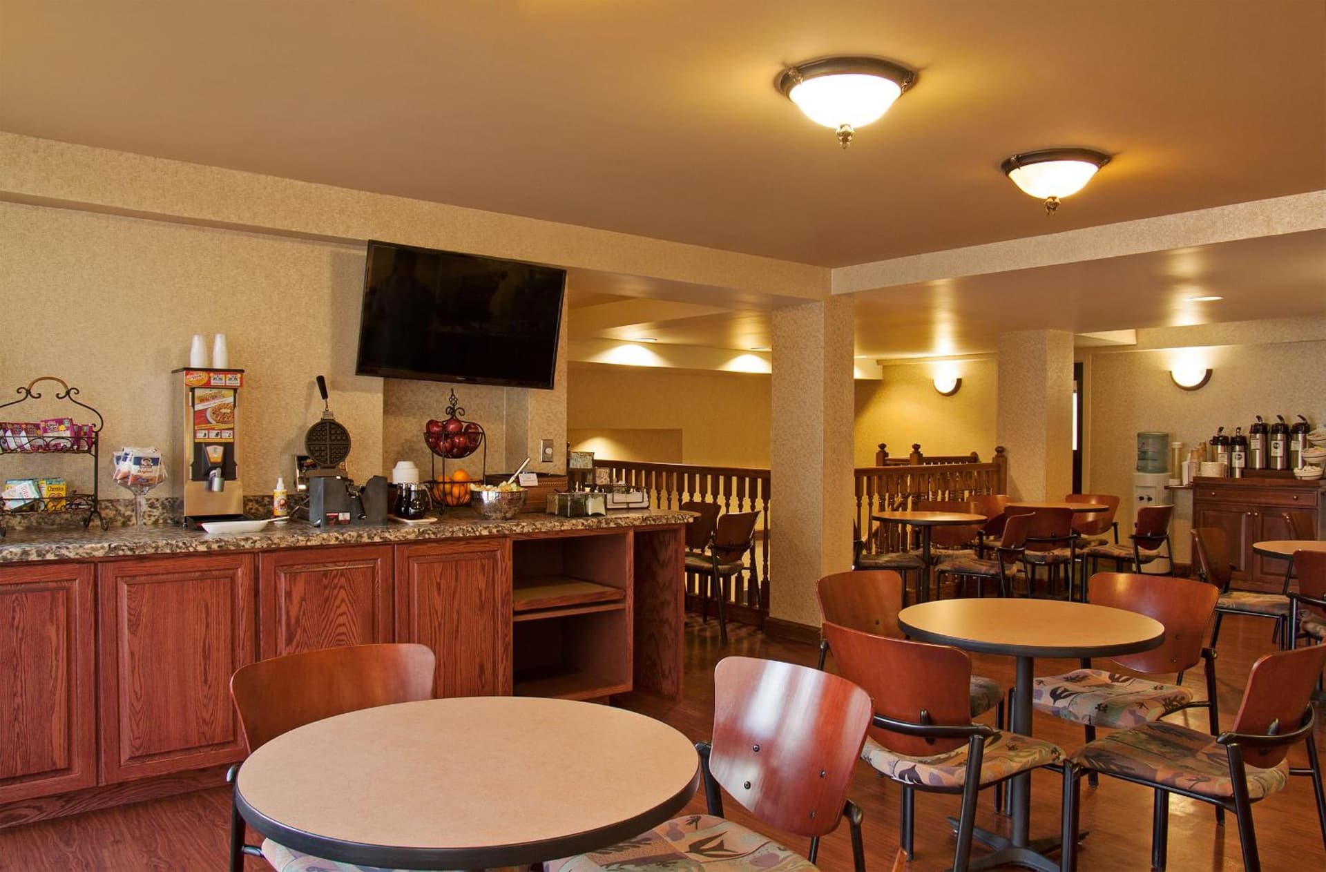 D. Hotel Suites & Spa gallery photo in Holyoke, MA — image 10