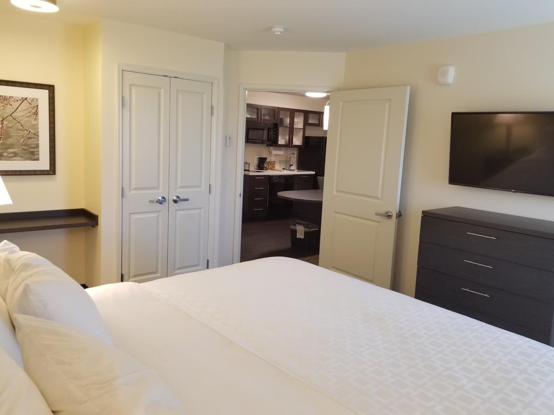 Candlewood Suites - Davenport by IHG gallery photo in Davenport, IA — image 15