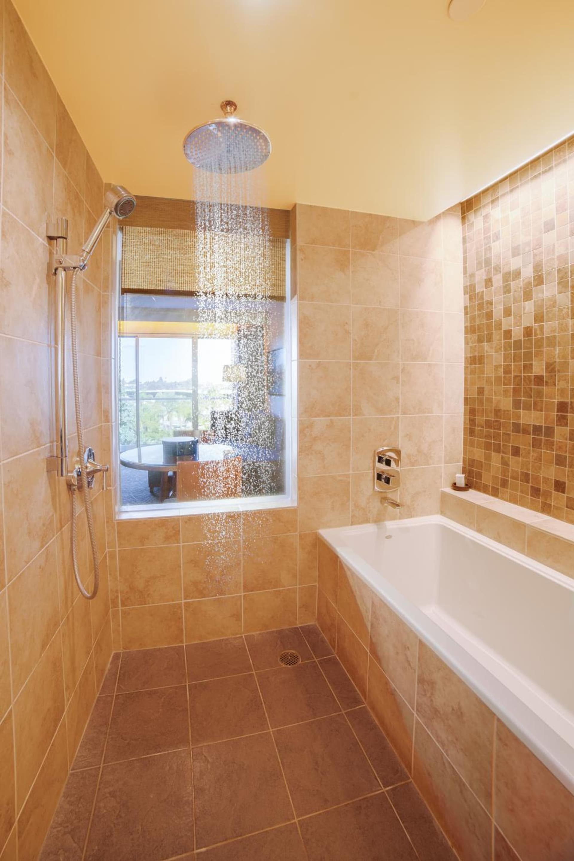 Miyako Hybrid Hotel Torrance gallery photo in Torrance, CA — image 10