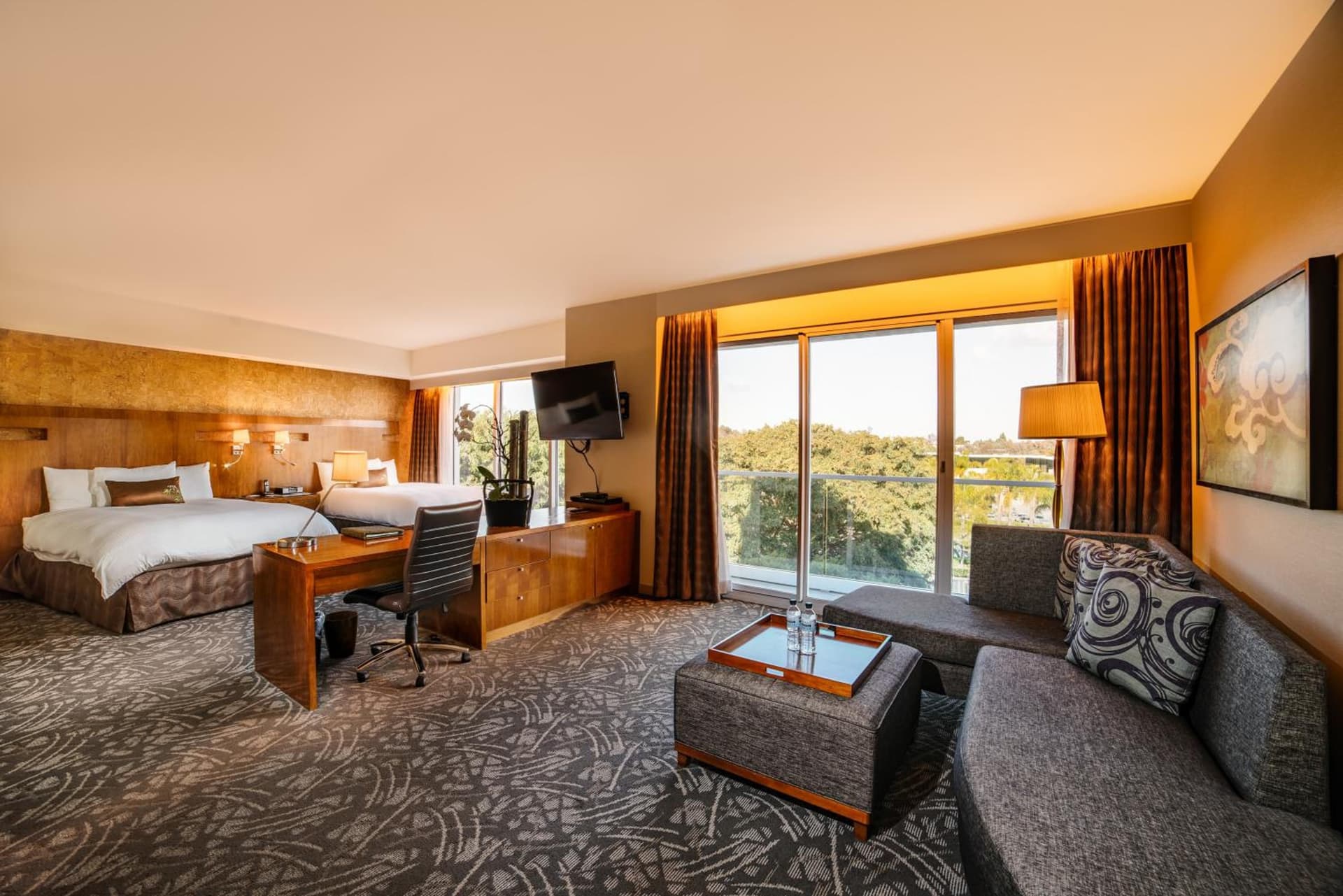 Miyako Hybrid Hotel Torrance gallery photo in Torrance, CA — image 7