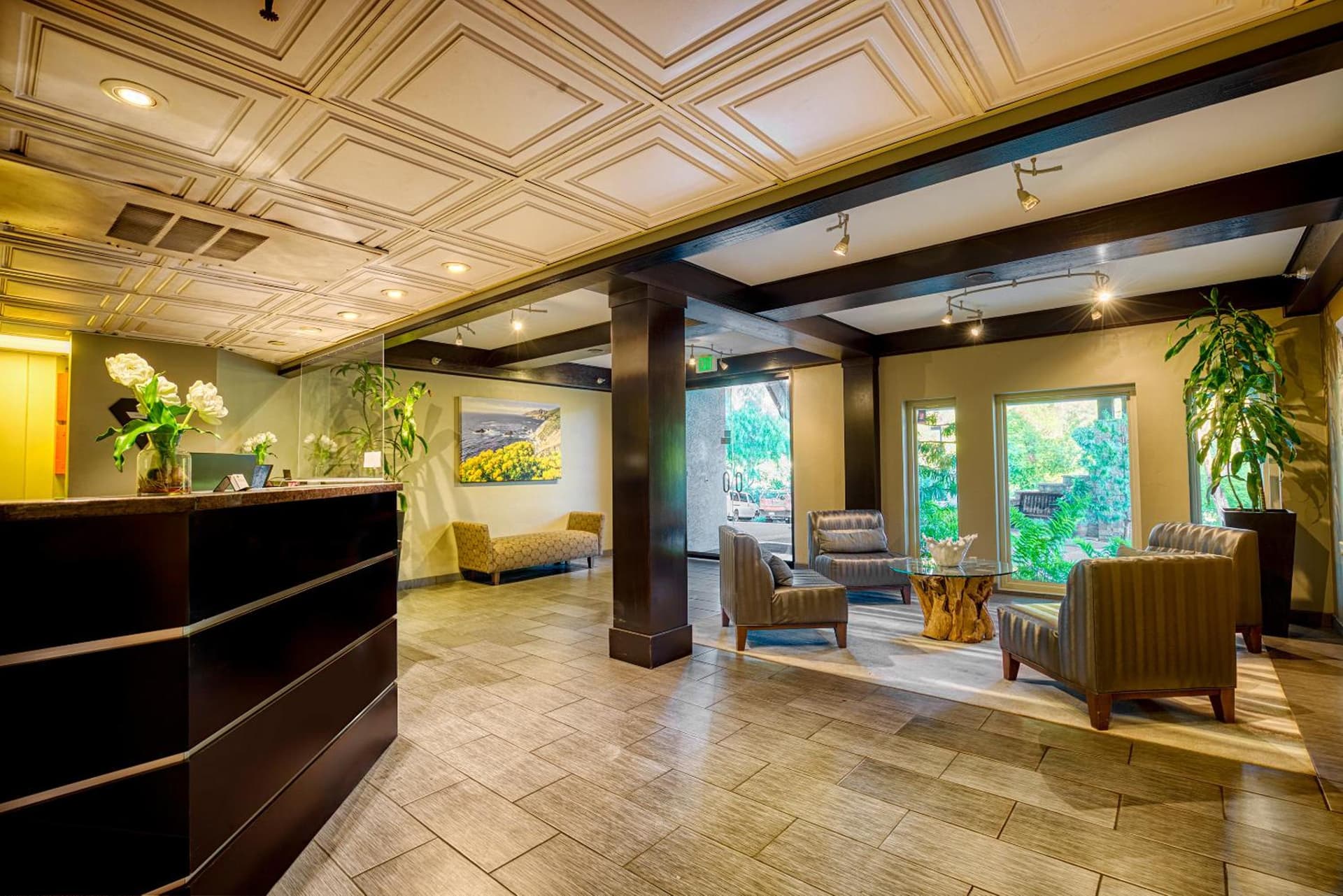 La Cuesta Inn, BW Signature Collection interior in San Luis Obispo, CA — gallery photo 2