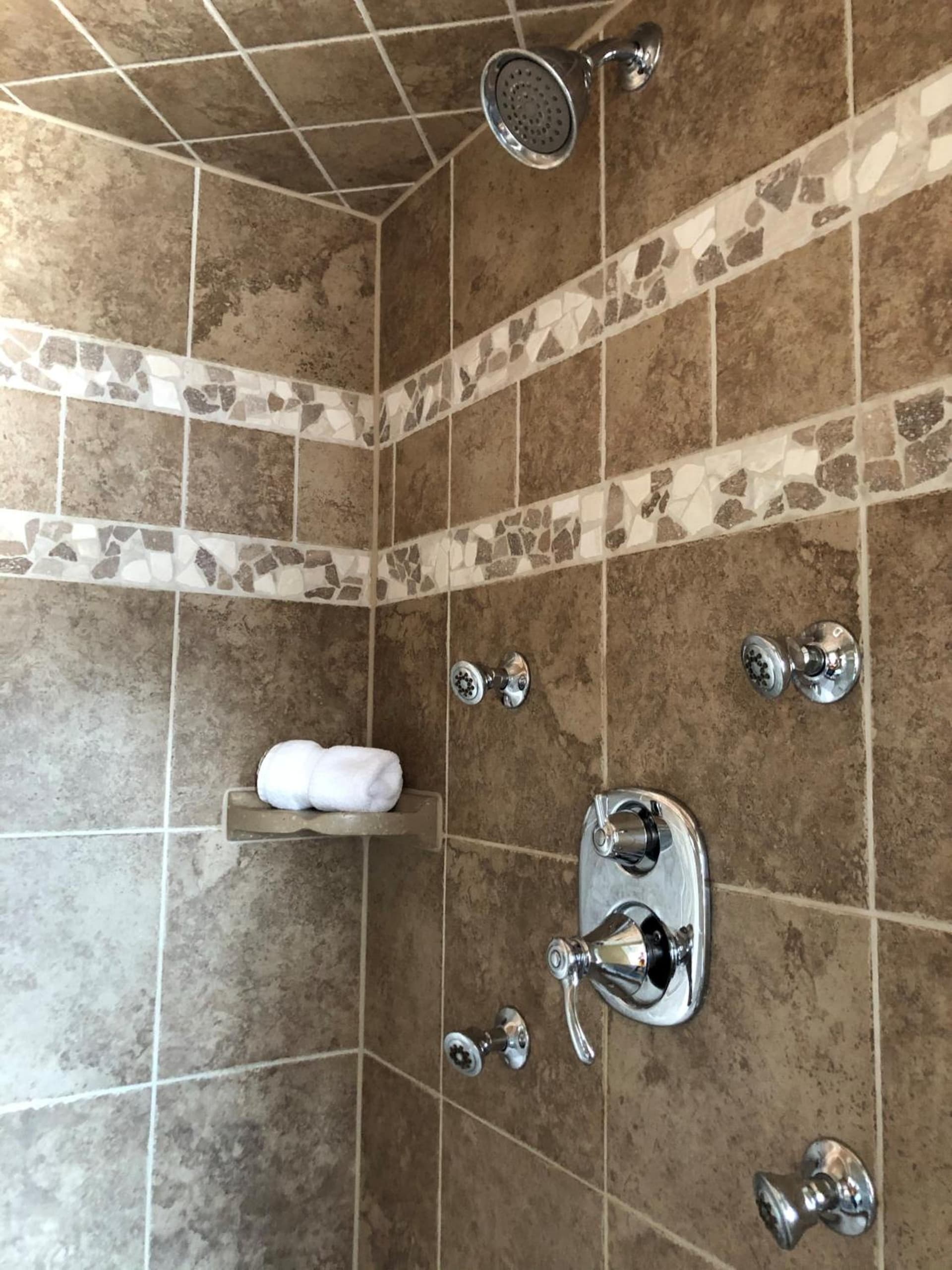 Suites at 249 interior in Culpeper, VA — gallery photo 2