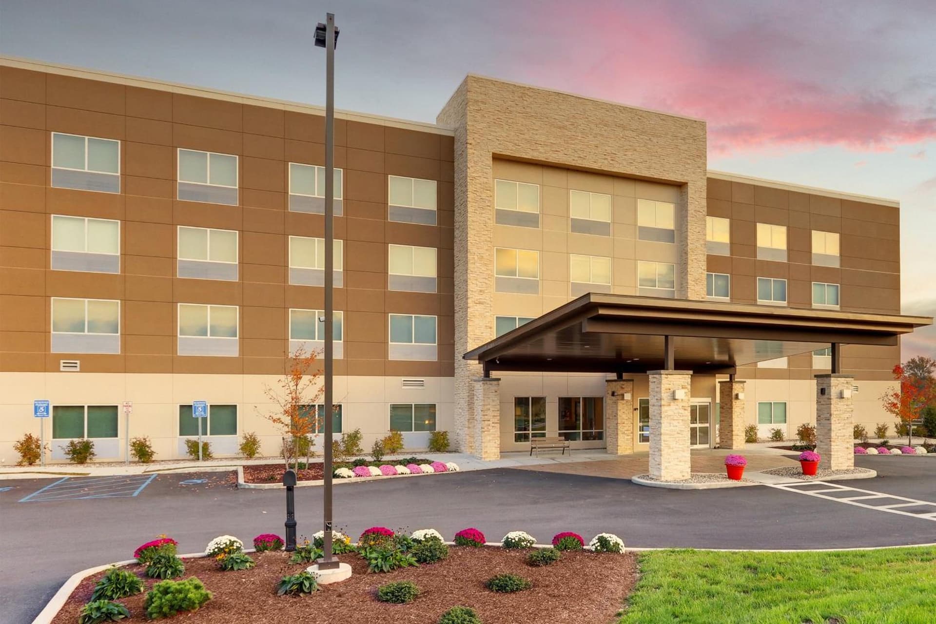 Holiday Inn Express & Suites - Middletown - Goshen by IHG gallery photo in Middletown, NY — image 68