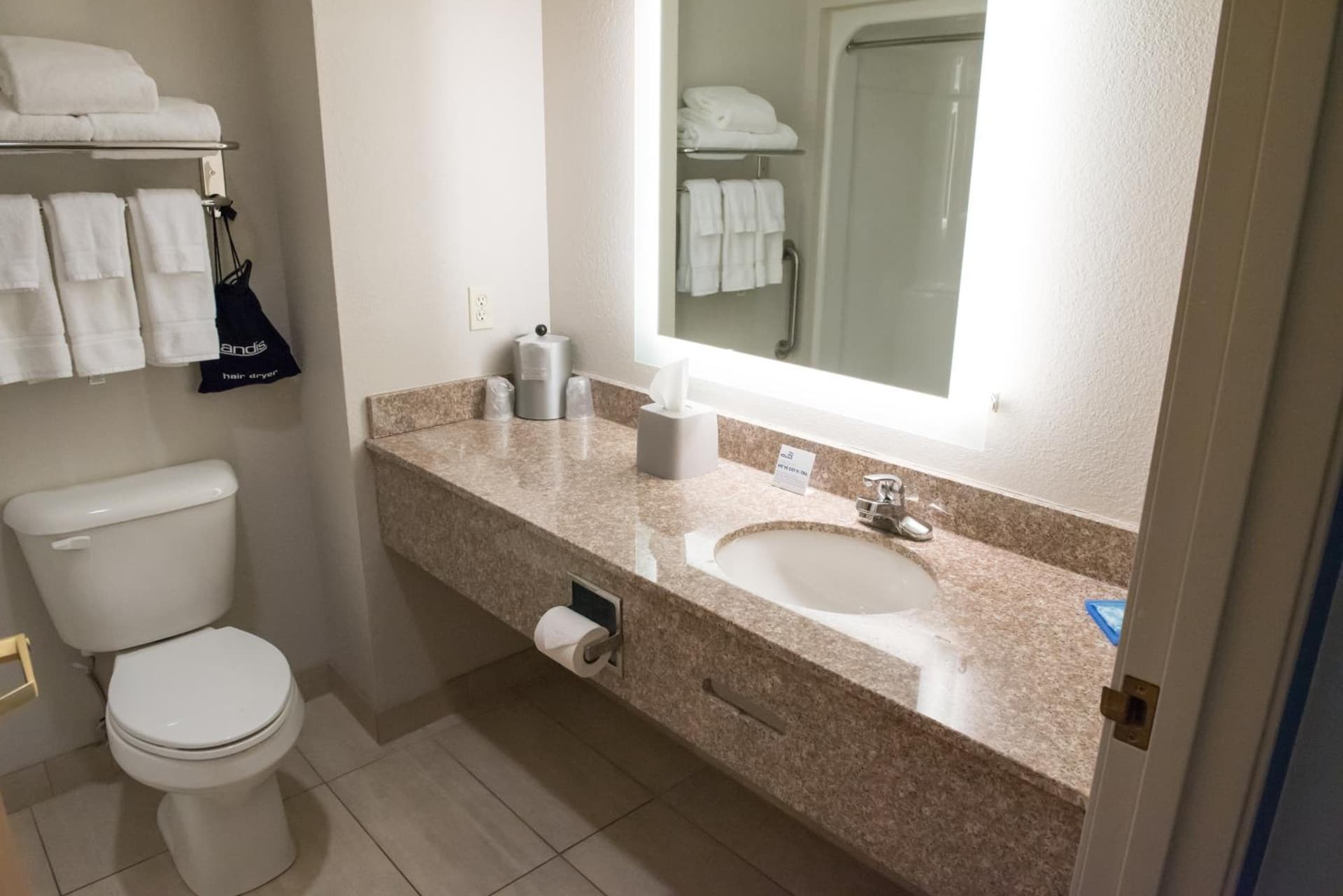 Holiday Inn Express Hotel & Suites Elkhart-South by IHG gallery photo in Elkhart, IN — image 20