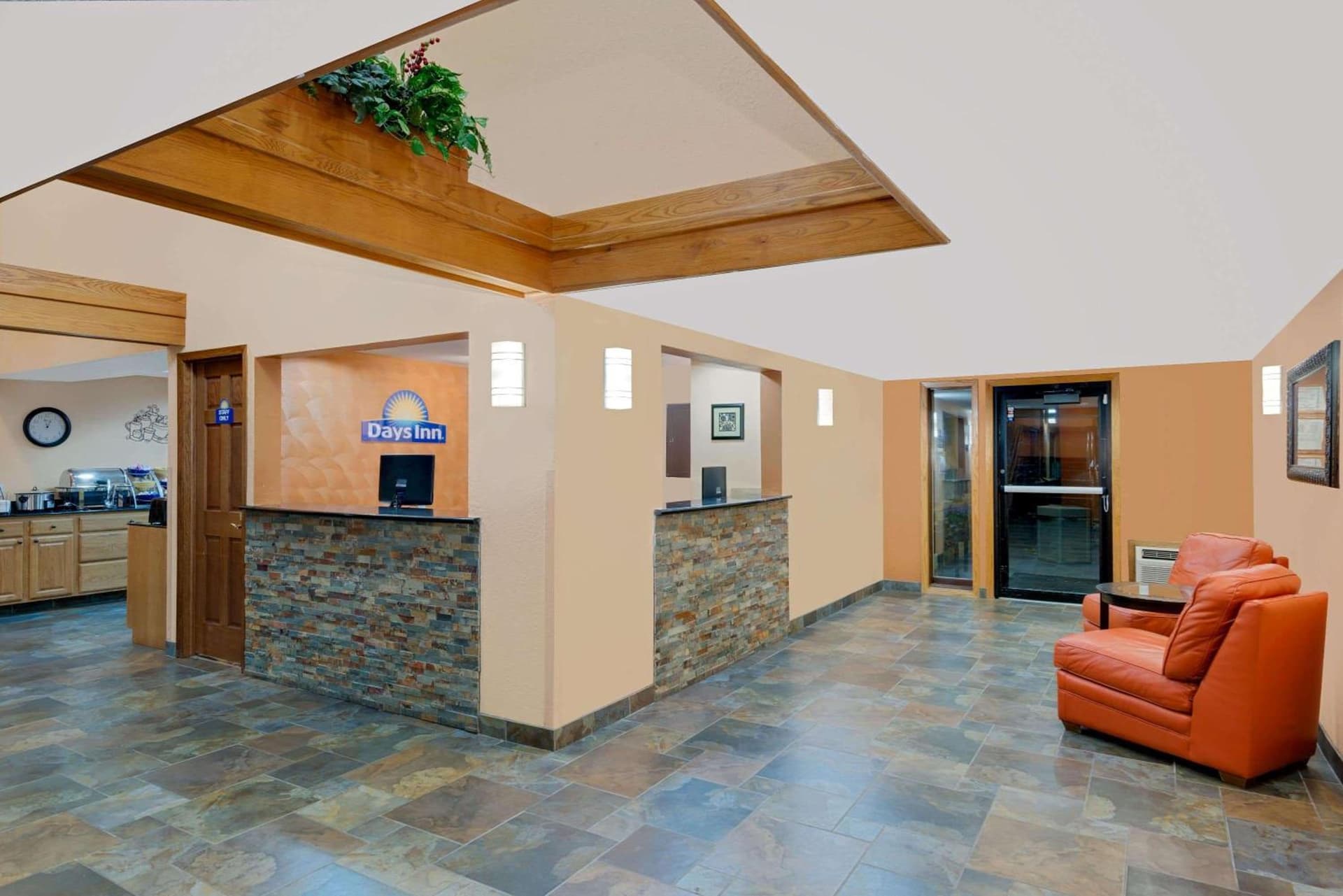 Days Inn by Wyndham Fort Dodge interior in Fort Dodge, IA — gallery photo 2