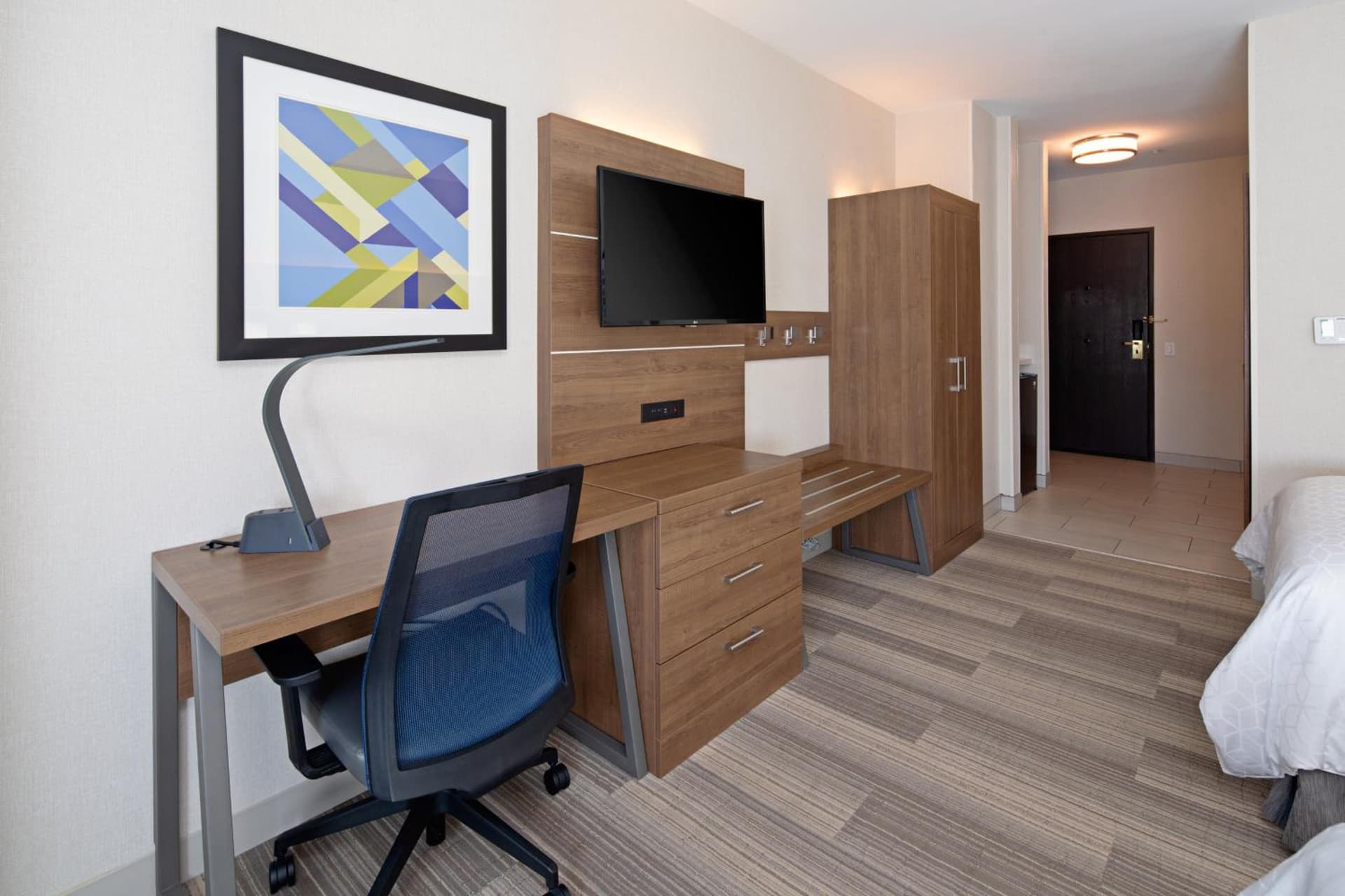 Holiday Inn Express Los Angeles LAX Airport by IHG gallery photo in Los Angeles, CA — image 13