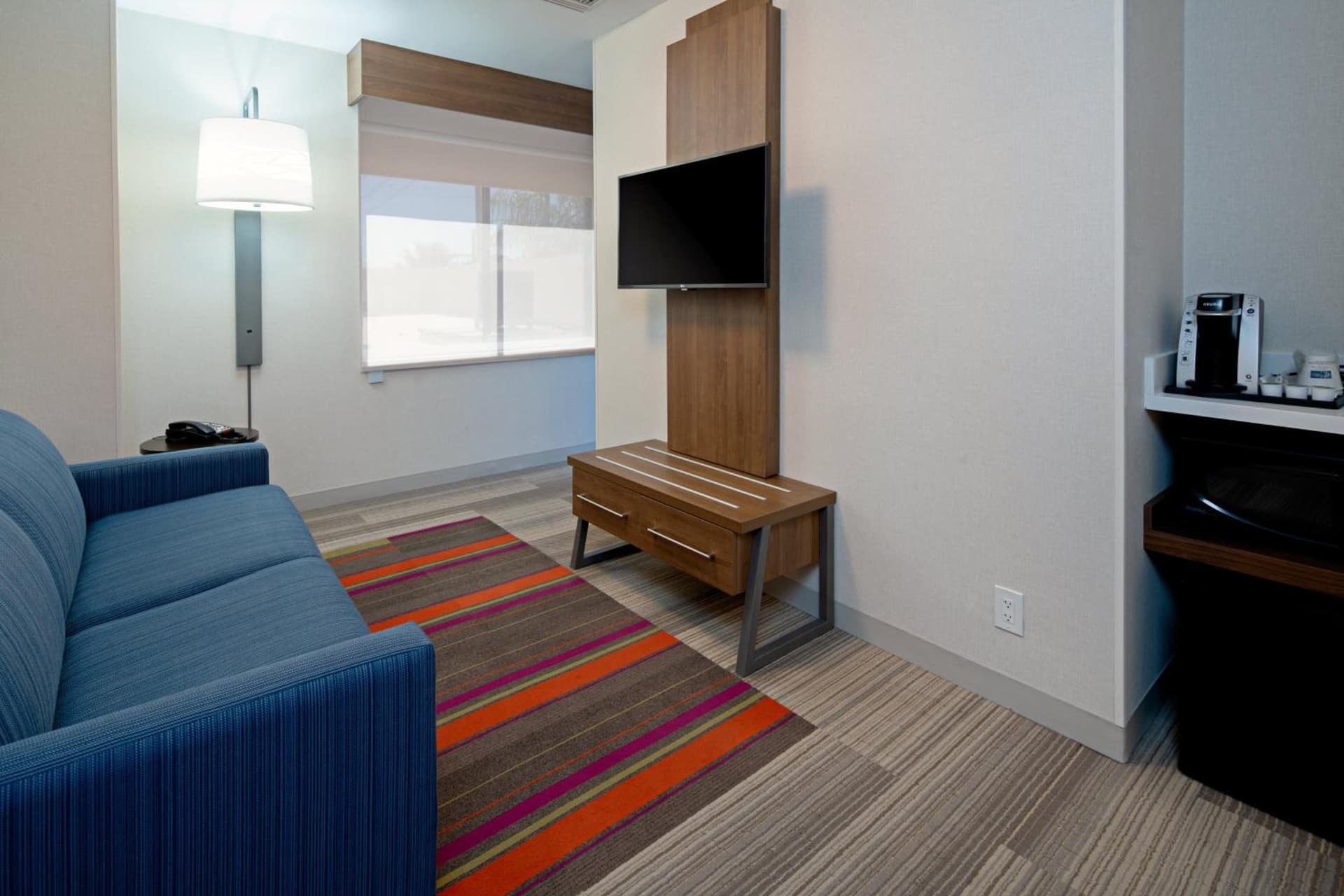 Holiday Inn Express Los Angeles LAX Airport by IHG gallery photo in Los Angeles, CA — image 26