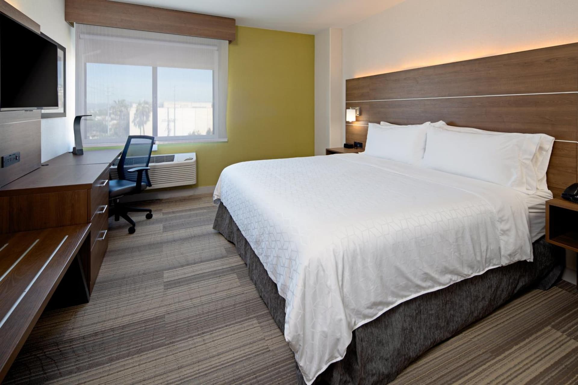 Holiday Inn Express Los Angeles LAX Airport by IHG gallery photo in Los Angeles, CA — image 32