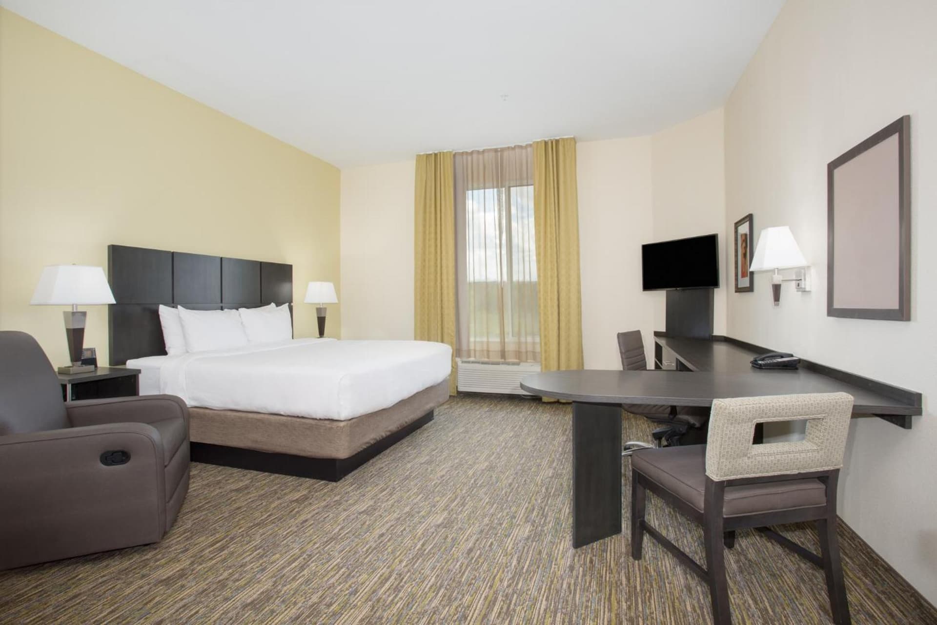 Candlewood Suites Longmont - Boulder Area by IHG interior in Longmont, CO — gallery photo 2