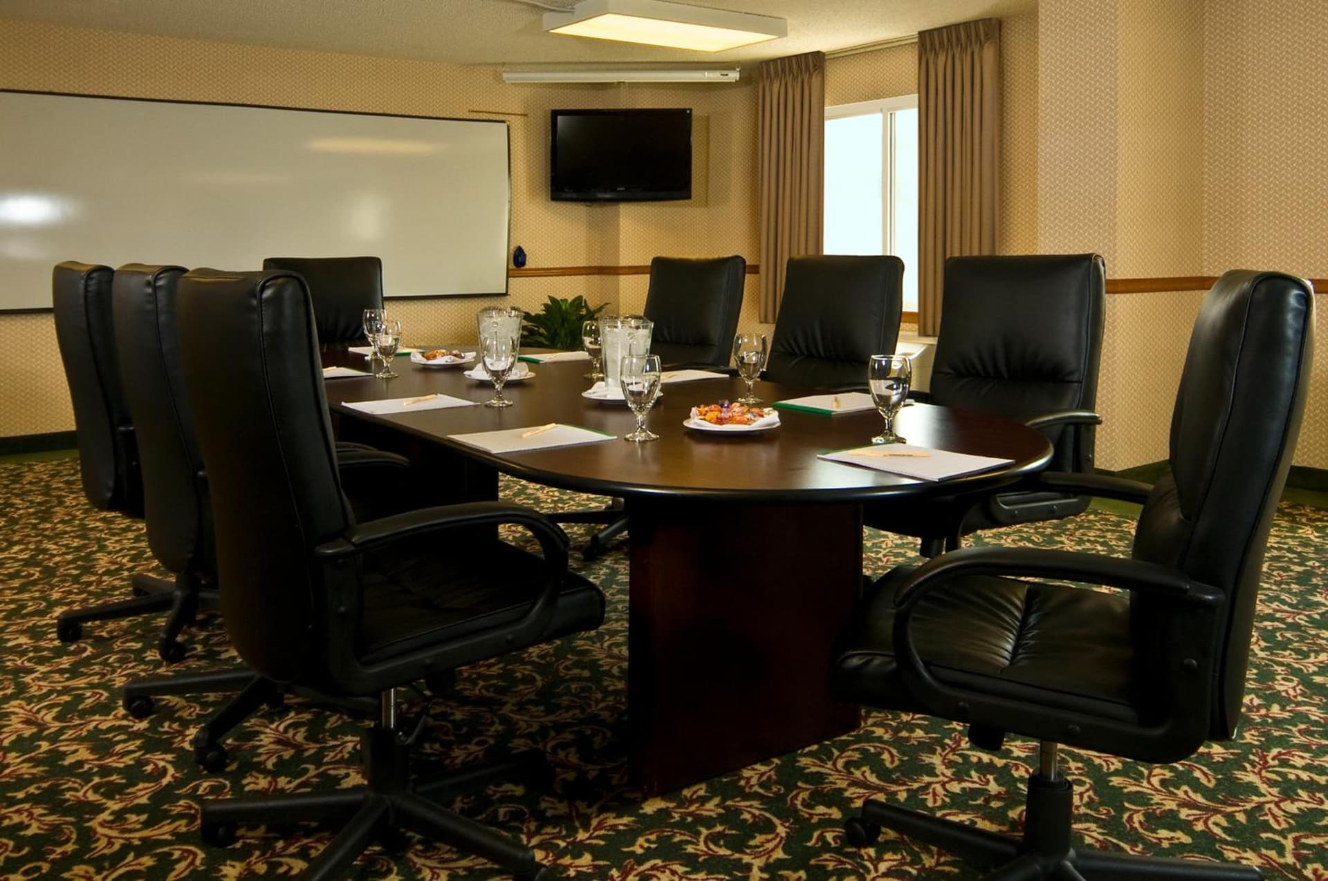Meadowlands Plaza Hotel gallery photo in Secaucus, NJ — image 5