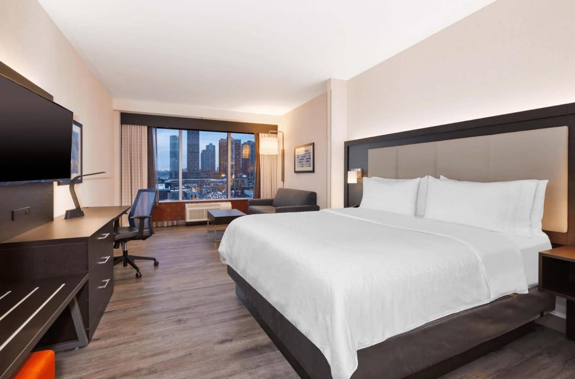 Holiday Inn Express & Suites Jersey City - Holland Tunnel by IHG gallery photo in Jersey City, NJ — image 49