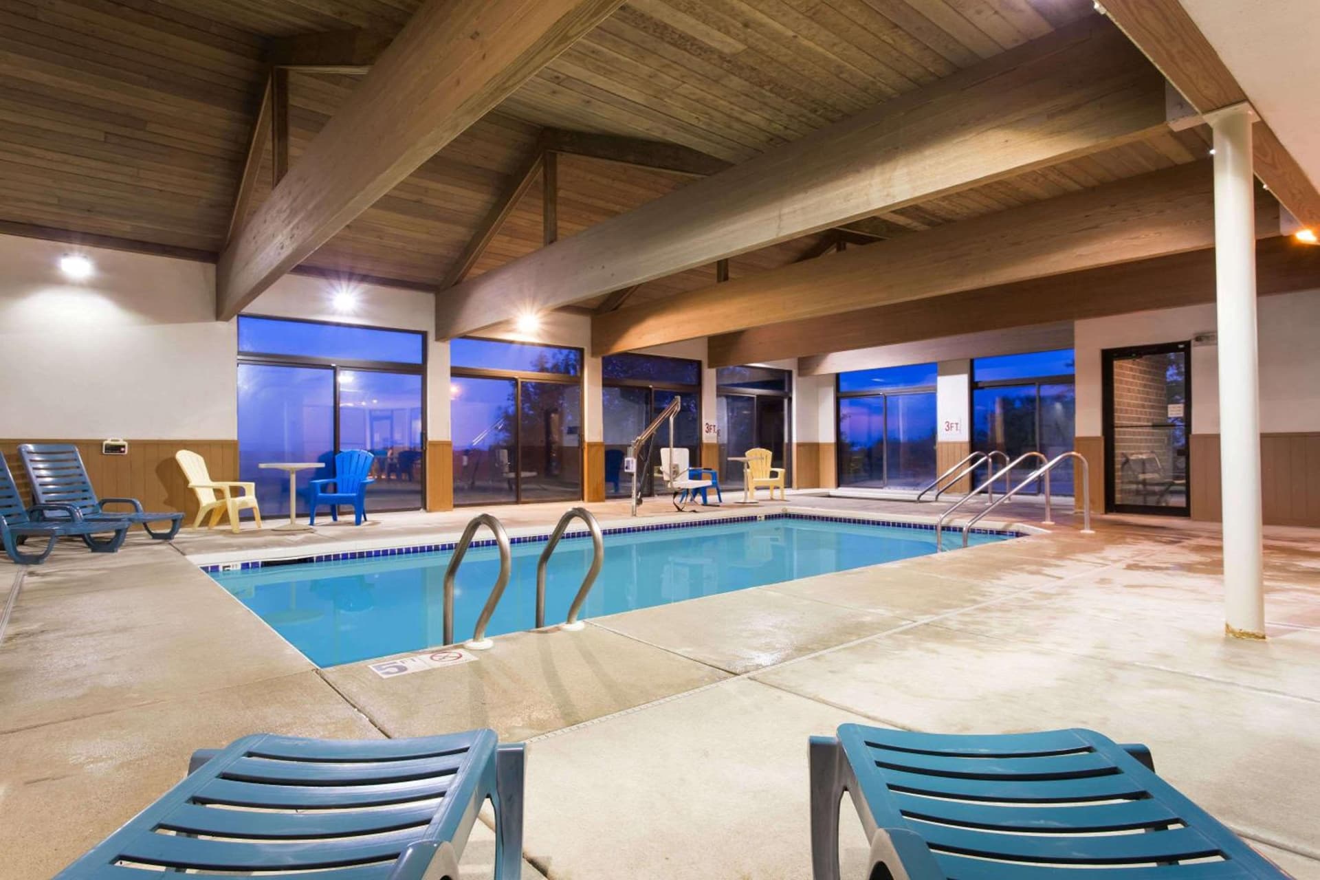 Days Inn by Wyndham Johnson Creek property views in Johnson Creek, WI — gallery photo 3