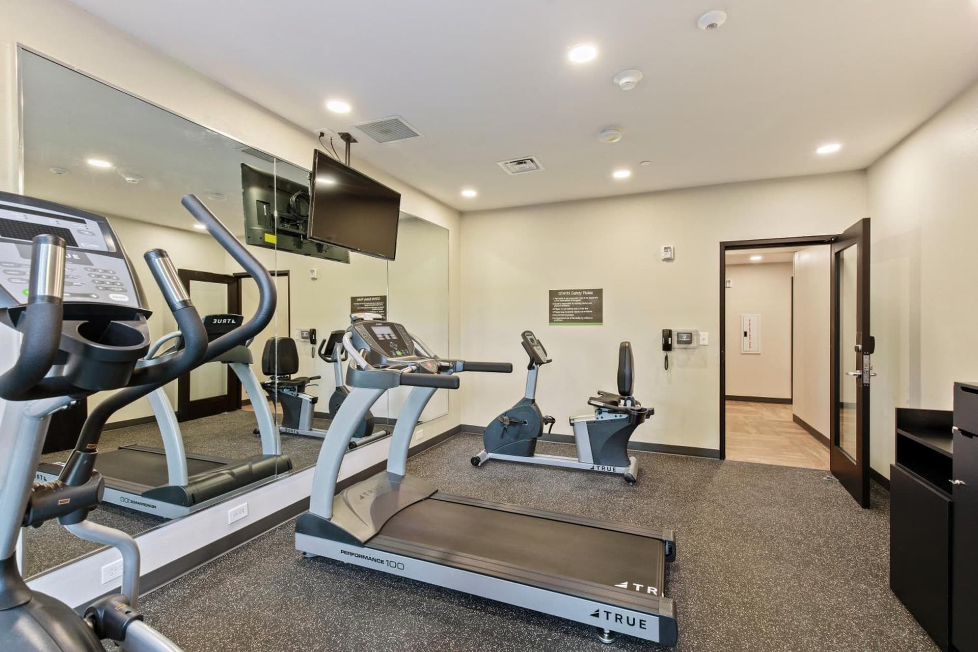 Extended Stay America Premier Suites - Tampa - Fairgrounds - Casino gallery photo in Tampa, FL — image 13