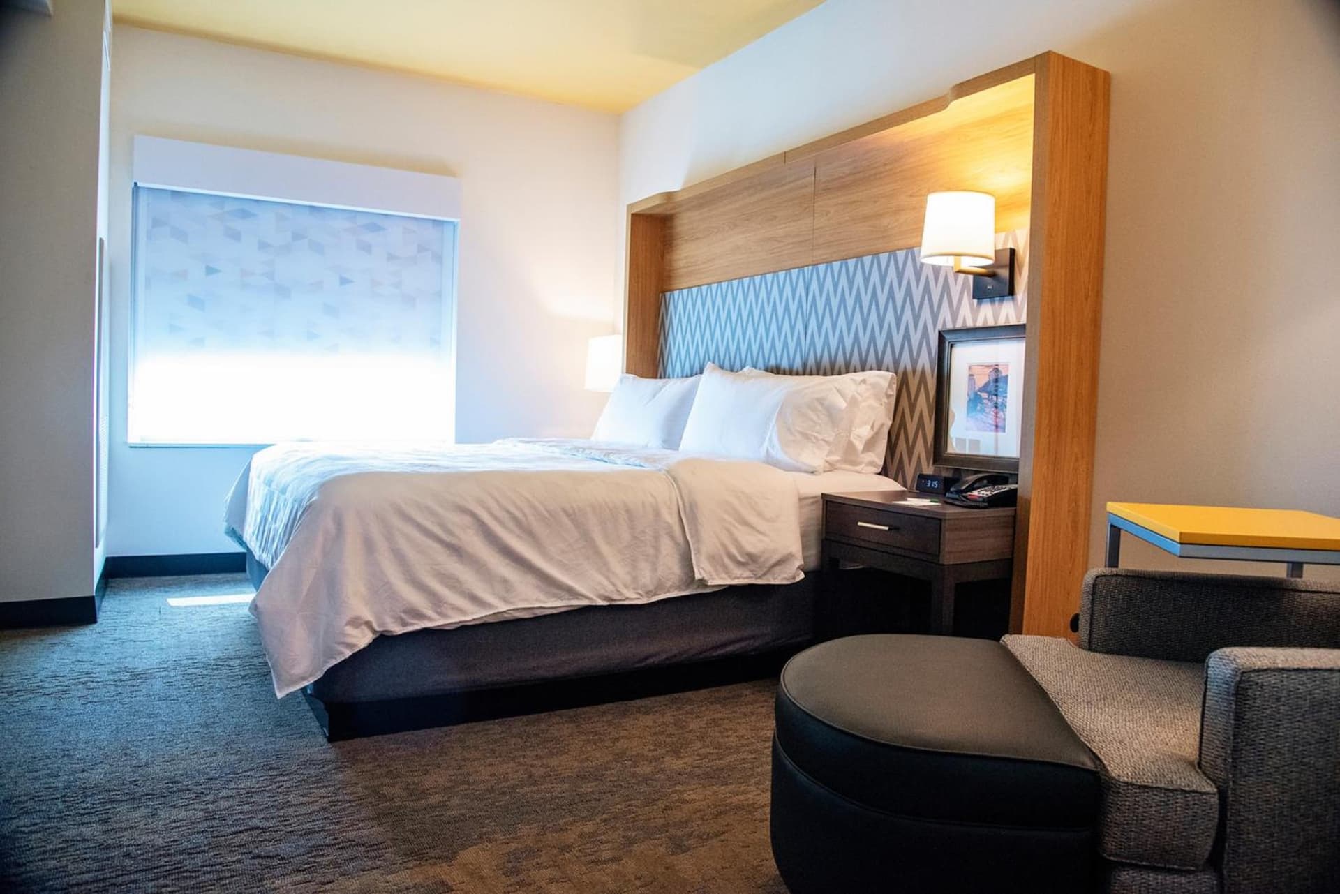 Holiday Inn & Suites - Savannah Airport - Pooler by IHG interior in Savannah, GA — gallery photo 2