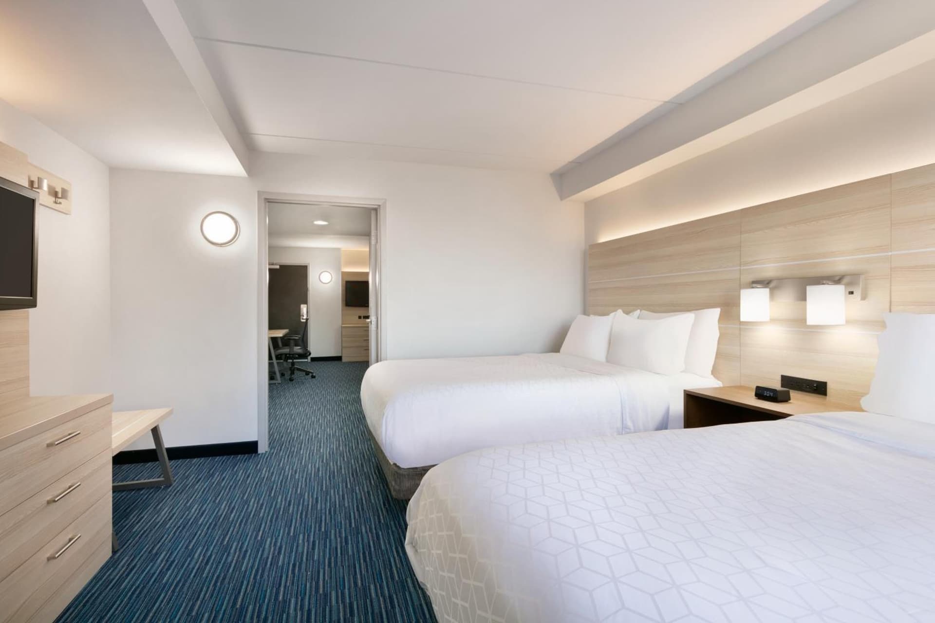Holiday Inn Express Hotel & Suites Norfolk Airport by IHG gallery photo in Norfolk, VA — image 7