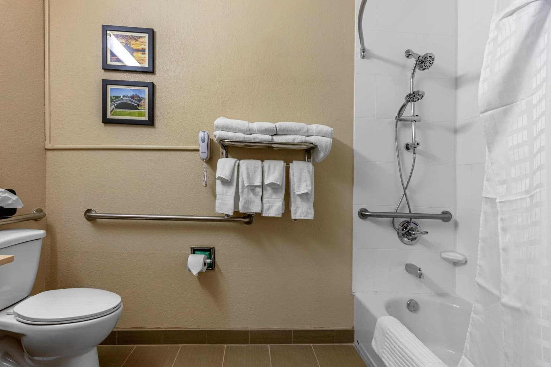 Comfort Inn & Suites Montgomery East Carmichael Rd gallery photo in Montgomery, AL — image 9