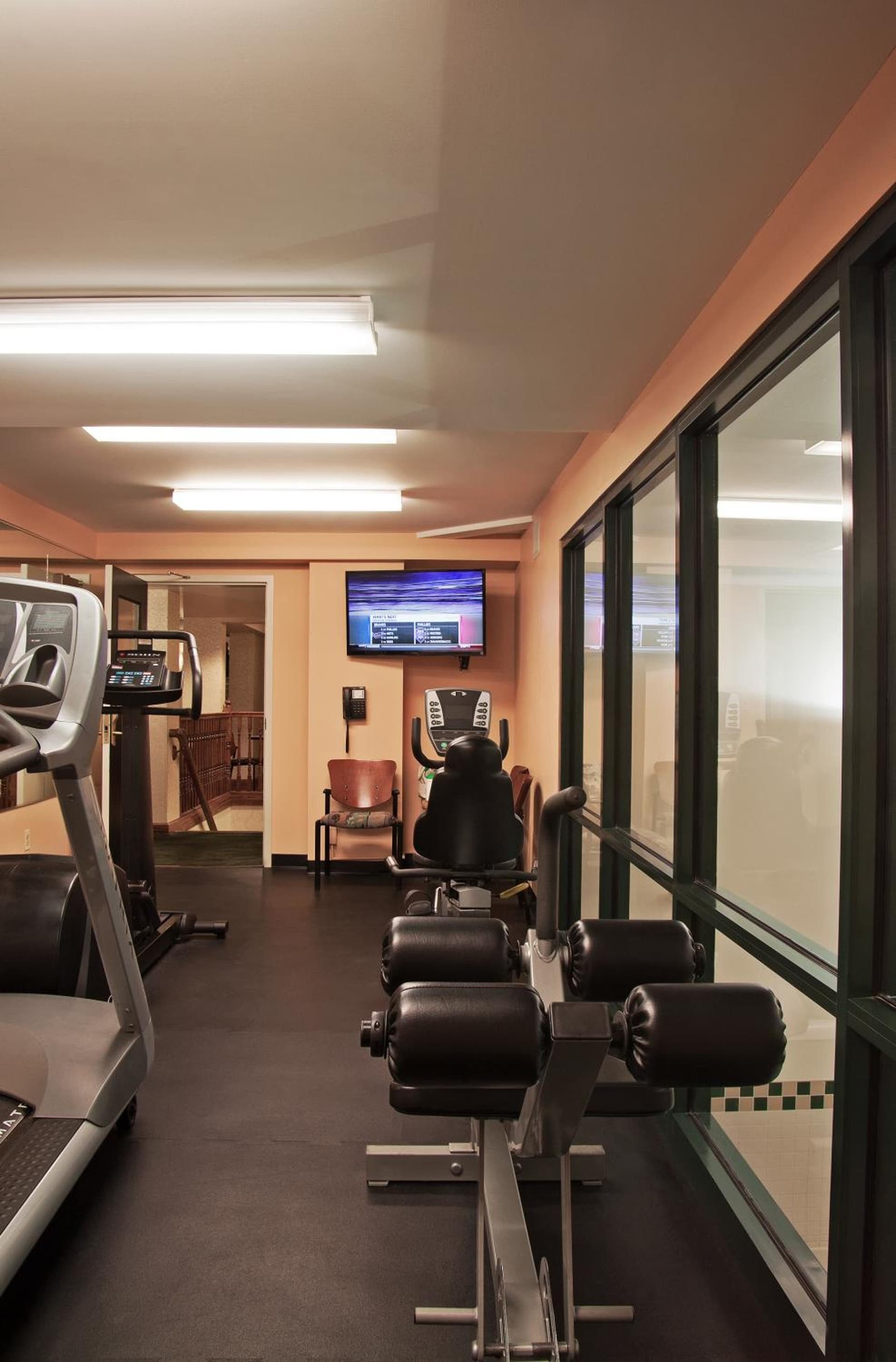 D. Hotel Suites & Spa gallery photo in Holyoke, MA — image 22