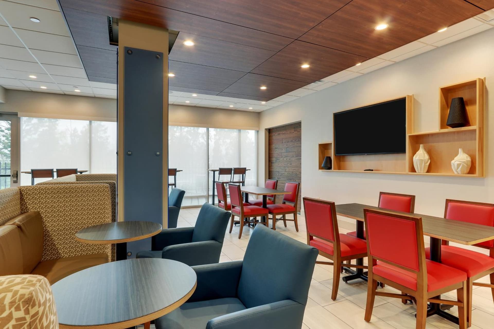 Holiday Inn Express & Suites - Saugerties - Hudson Valley by IHG gallery photo in Saugerties, NY — image 58