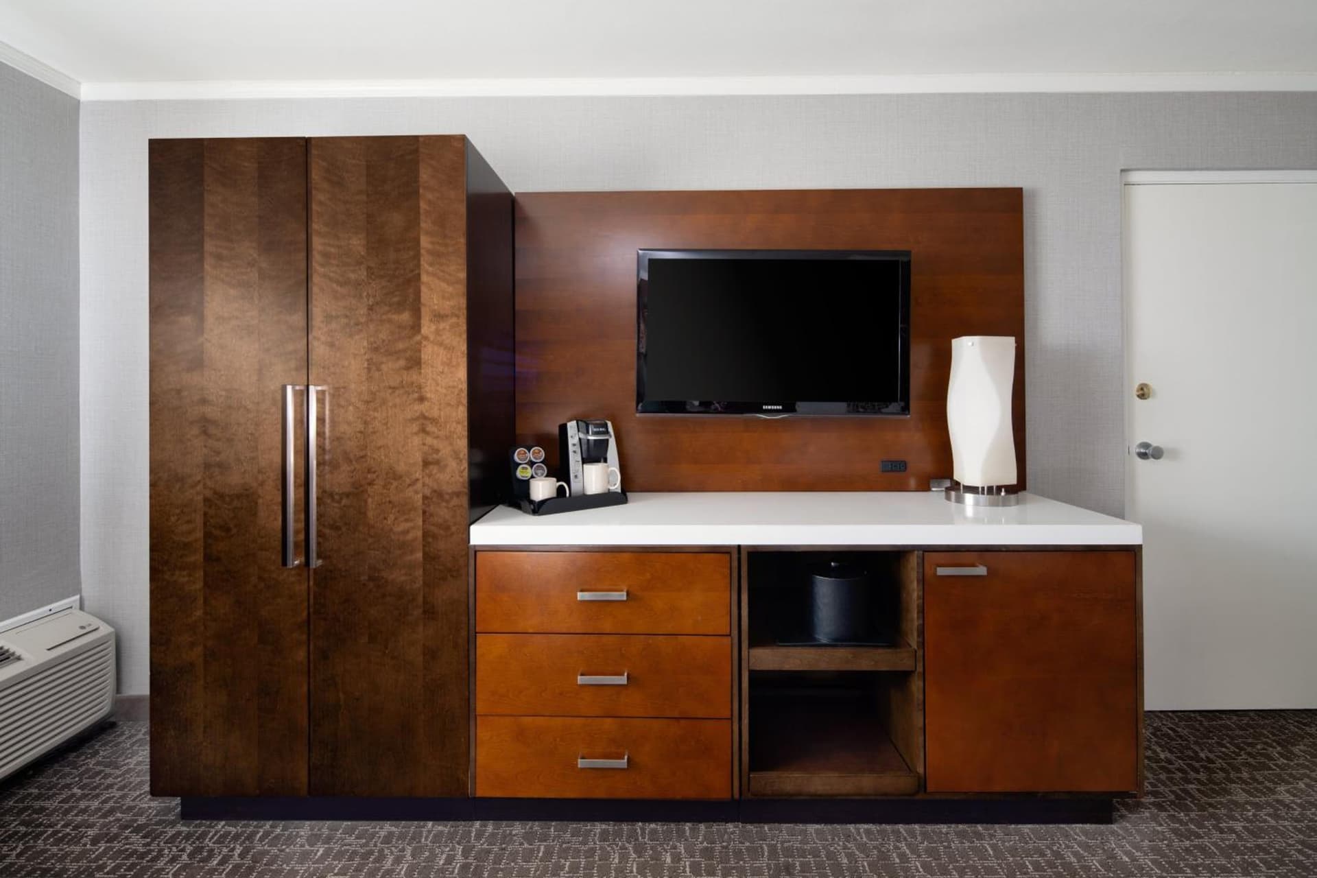 Holiday Inn Long Beach - Airport by IHG gallery photo in Long Beach, CA — image 38