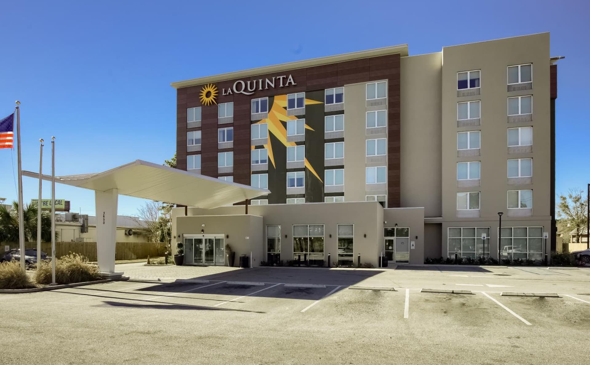 La Quinta by Wyndham Mobile interior in Mobile, AL — gallery photo 2