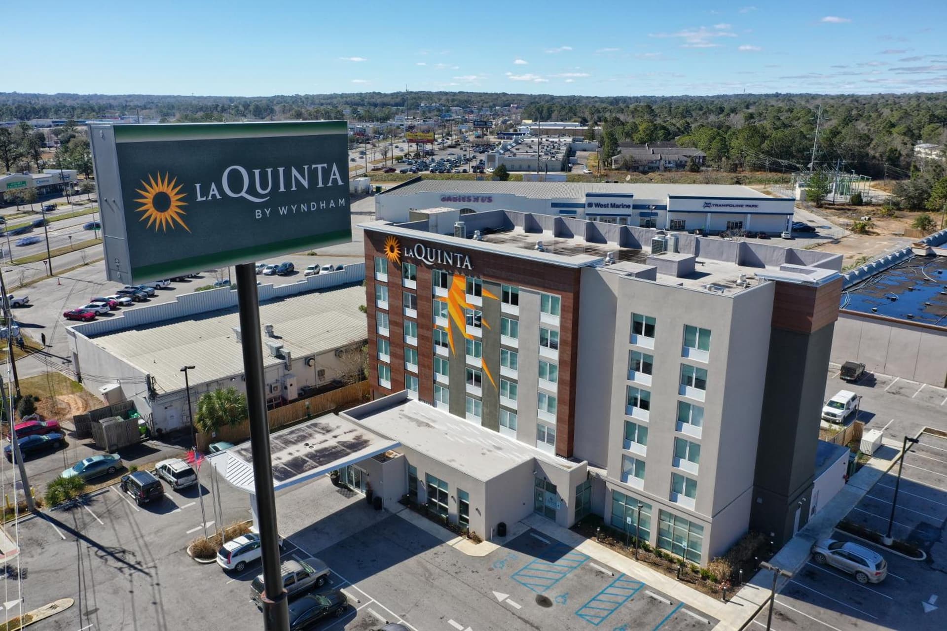 La Quinta by Wyndham Mobile gallery photo in Mobile, AL — image 17