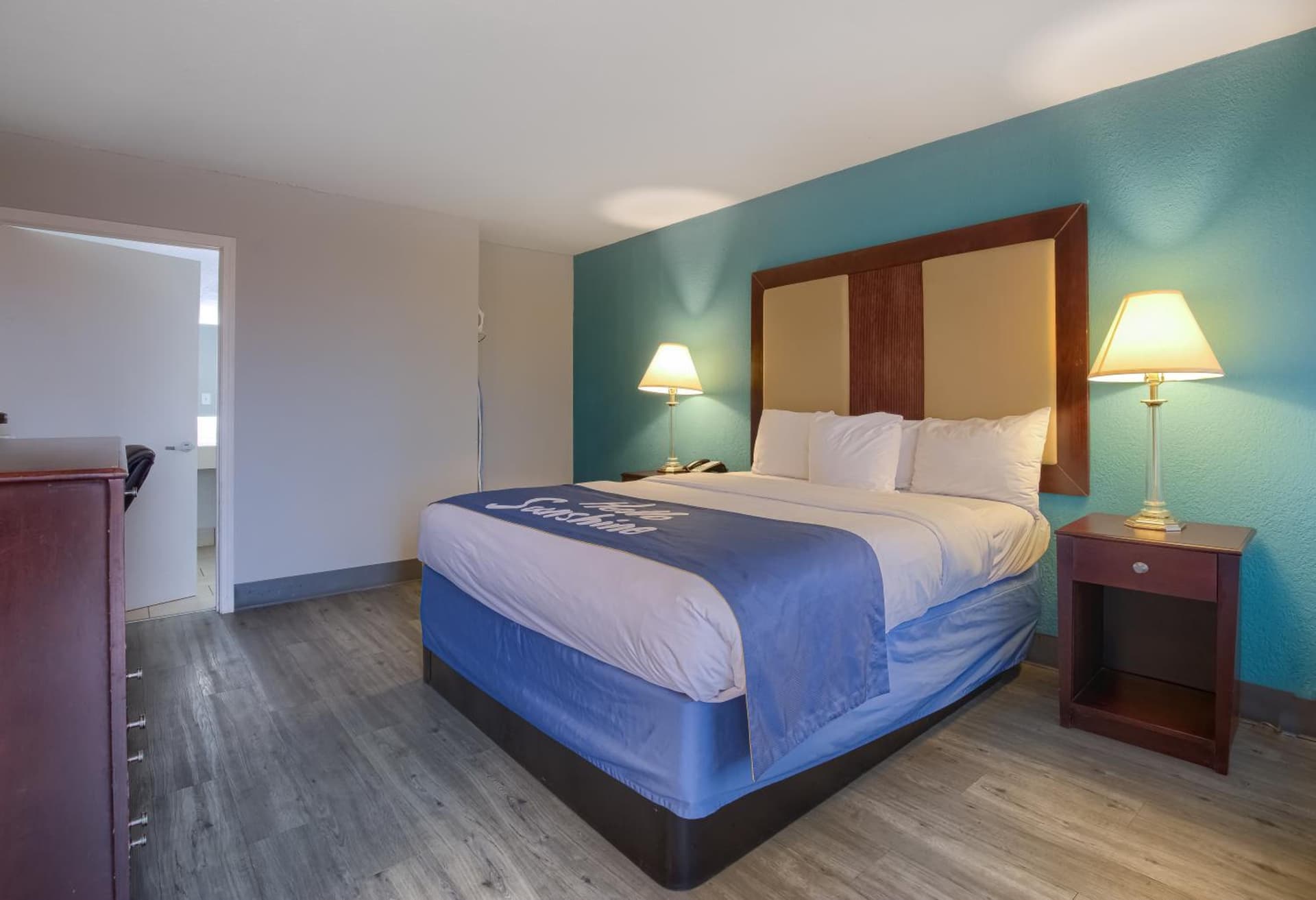 Days Inn by Wyndham Mobile I-65 gallery photo in Mobile, AL — image 27