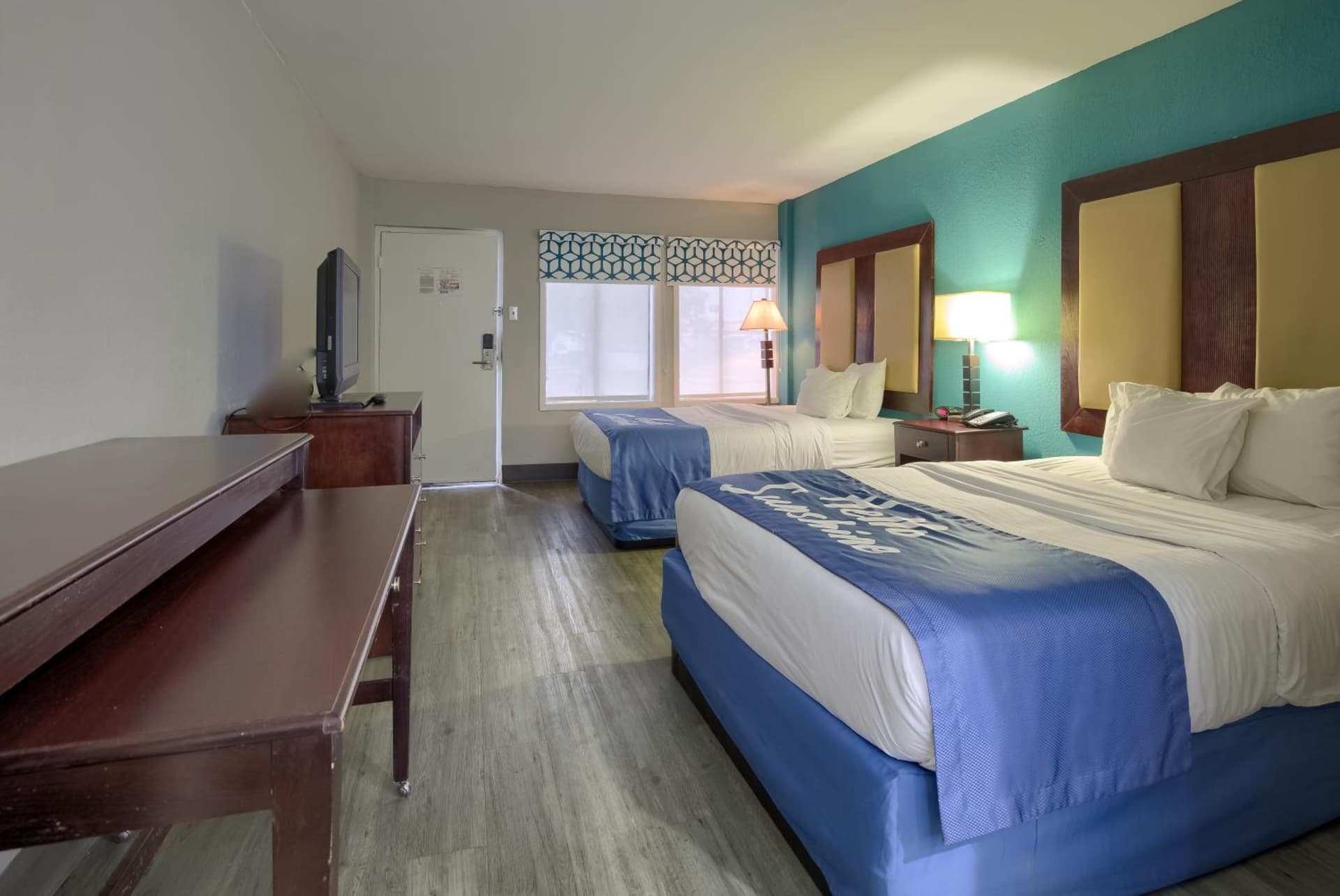 Days Inn by Wyndham Mobile I-65 gallery photo in Mobile, AL — image 4