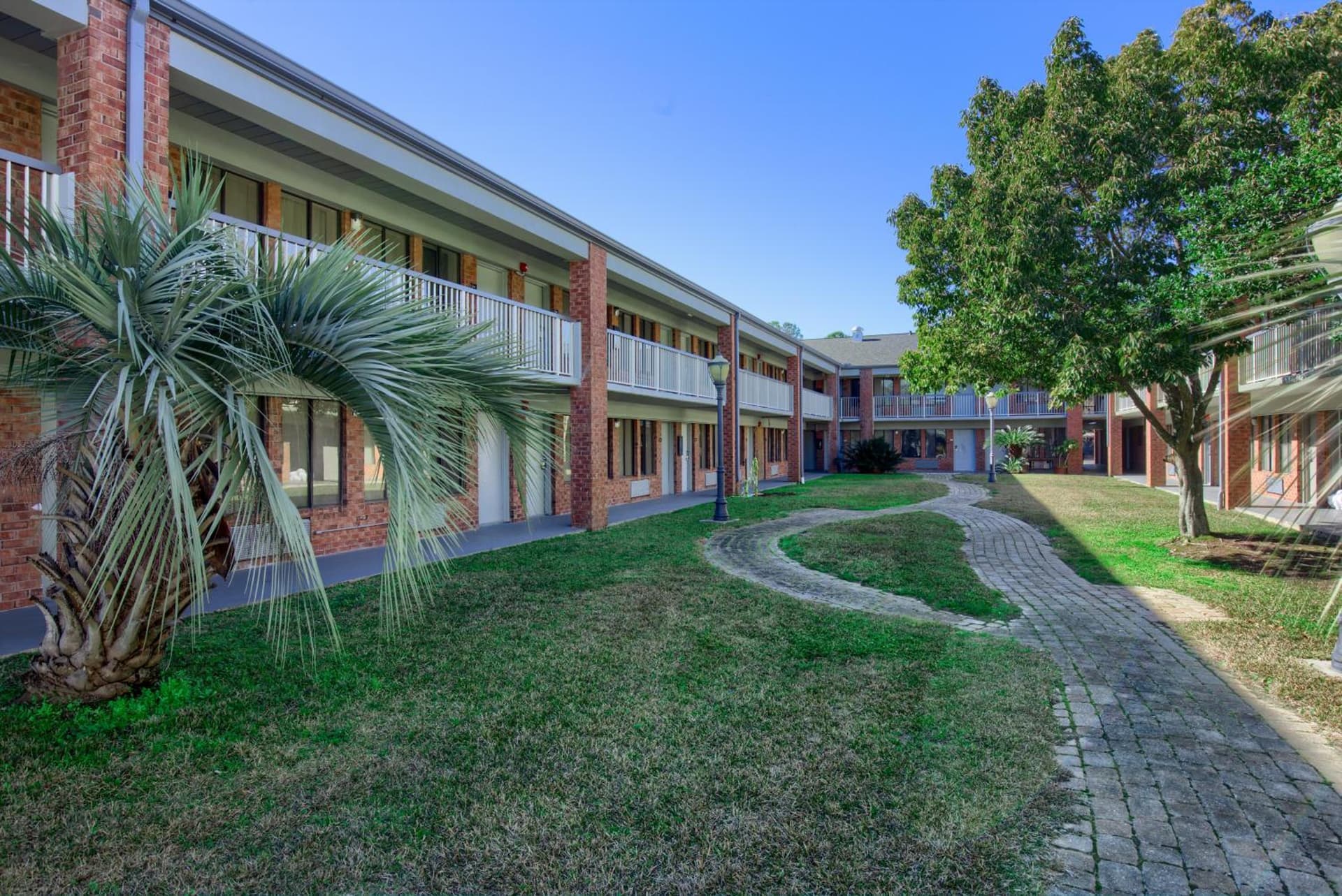 Days Inn by Wyndham Mobile I-65 gallery photo in Mobile, AL — image 19
