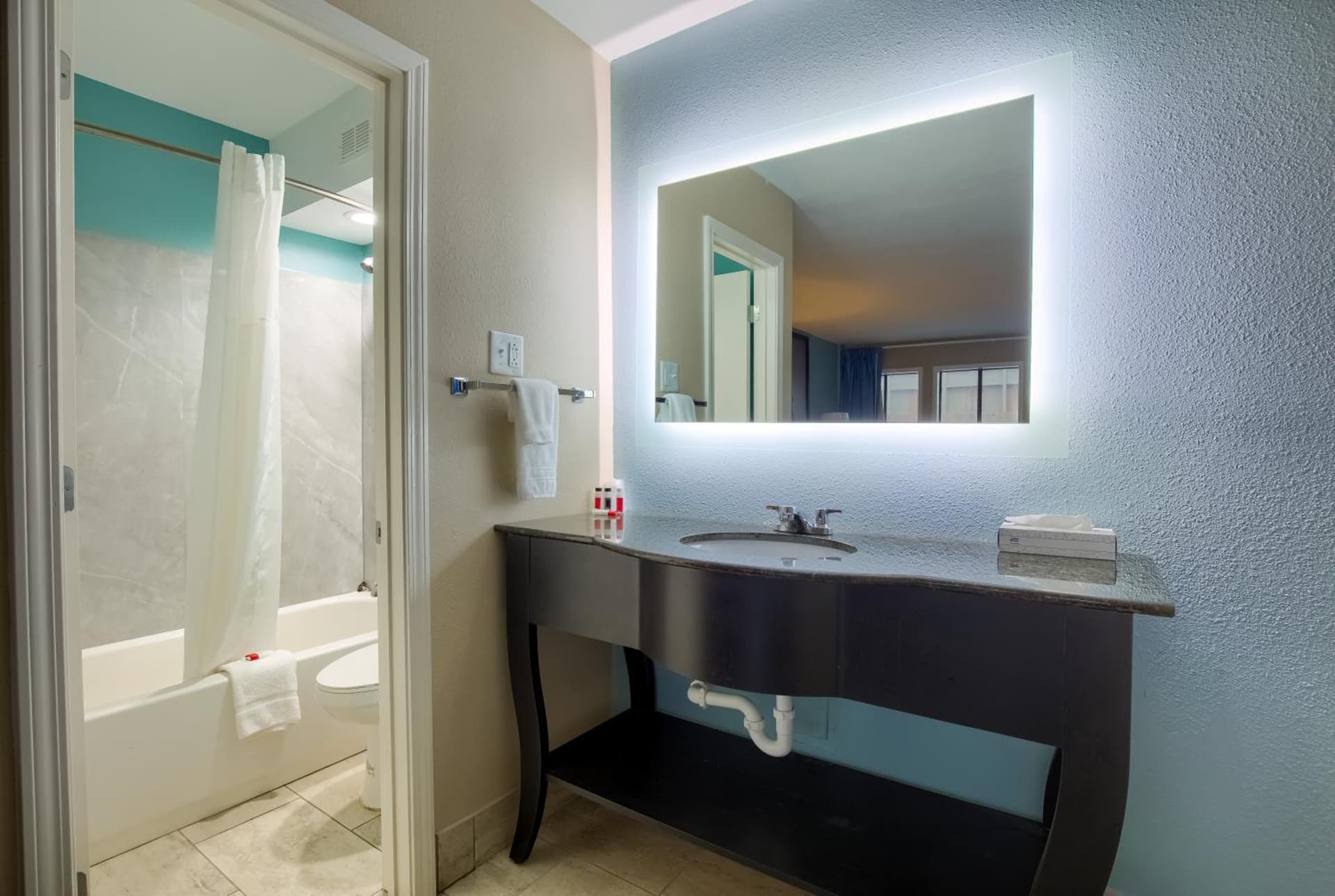 Days Inn by Wyndham Mobile I-65 gallery photo in Mobile, AL — image 31